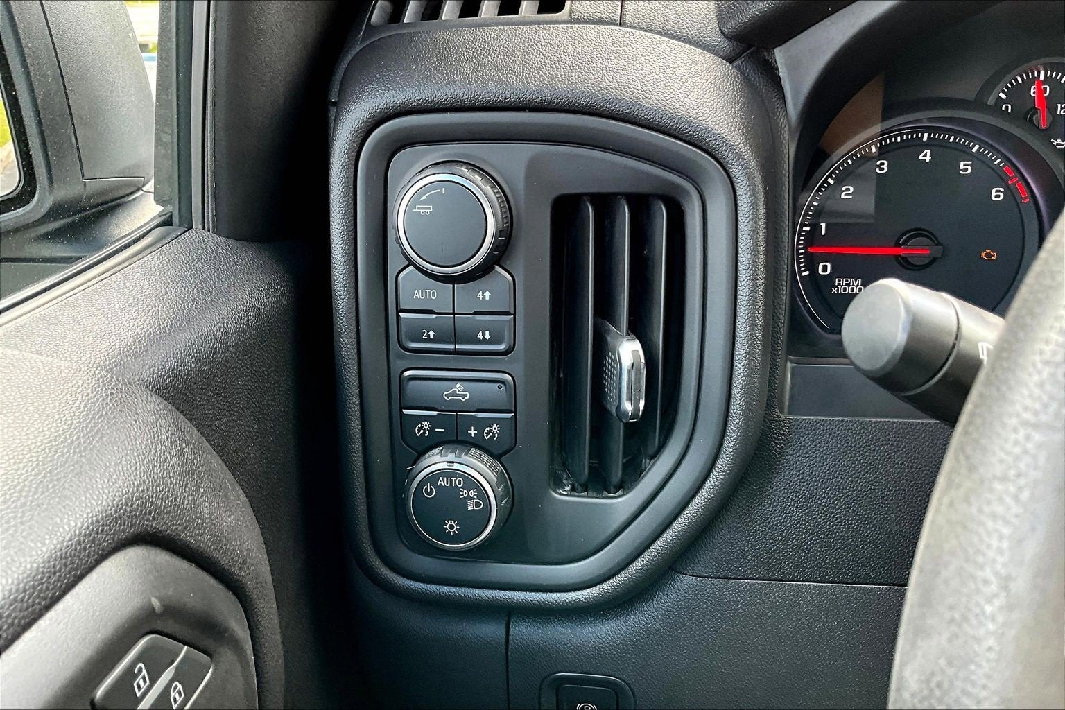 2021 Chevrolet Silverado 1500 Custom Trail Boss