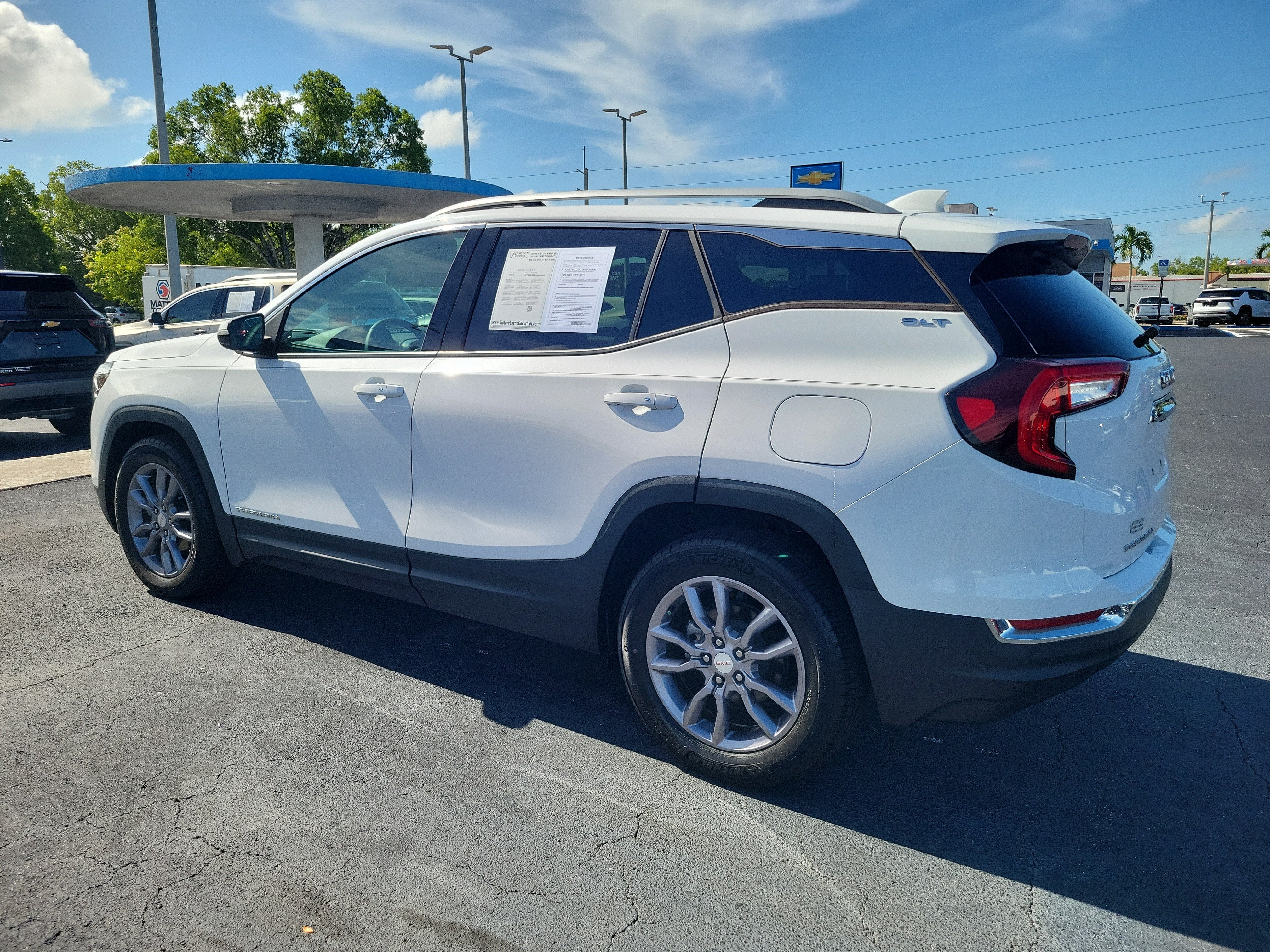 2023 GMC Terrain SLT