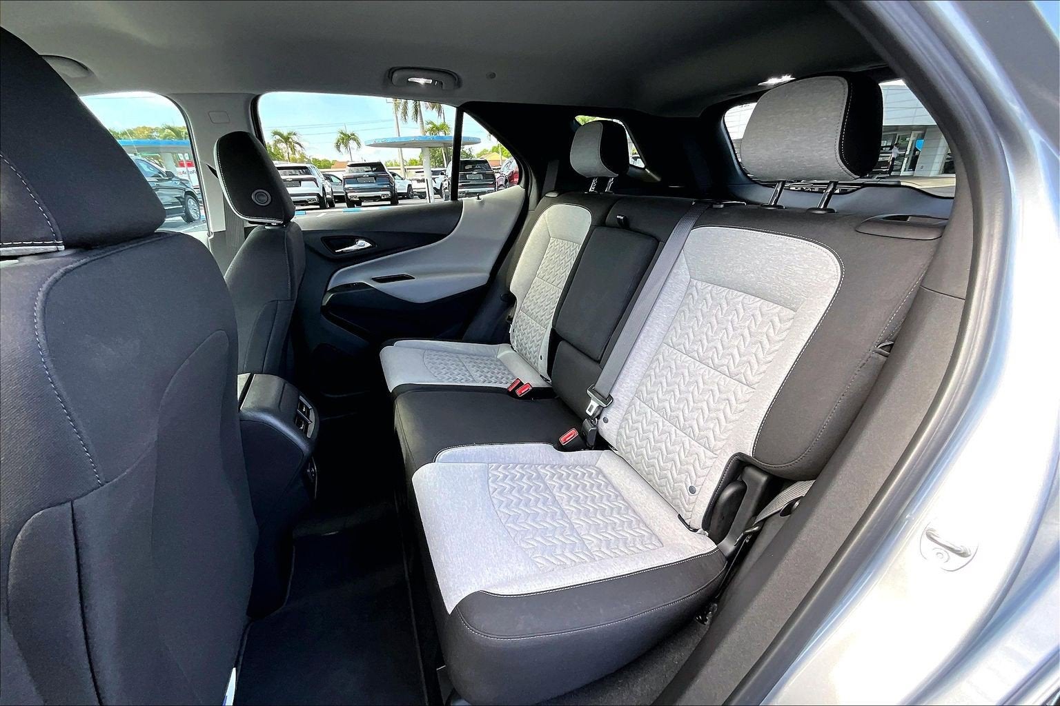 2023 Chevrolet Equinox LS - Photo 10