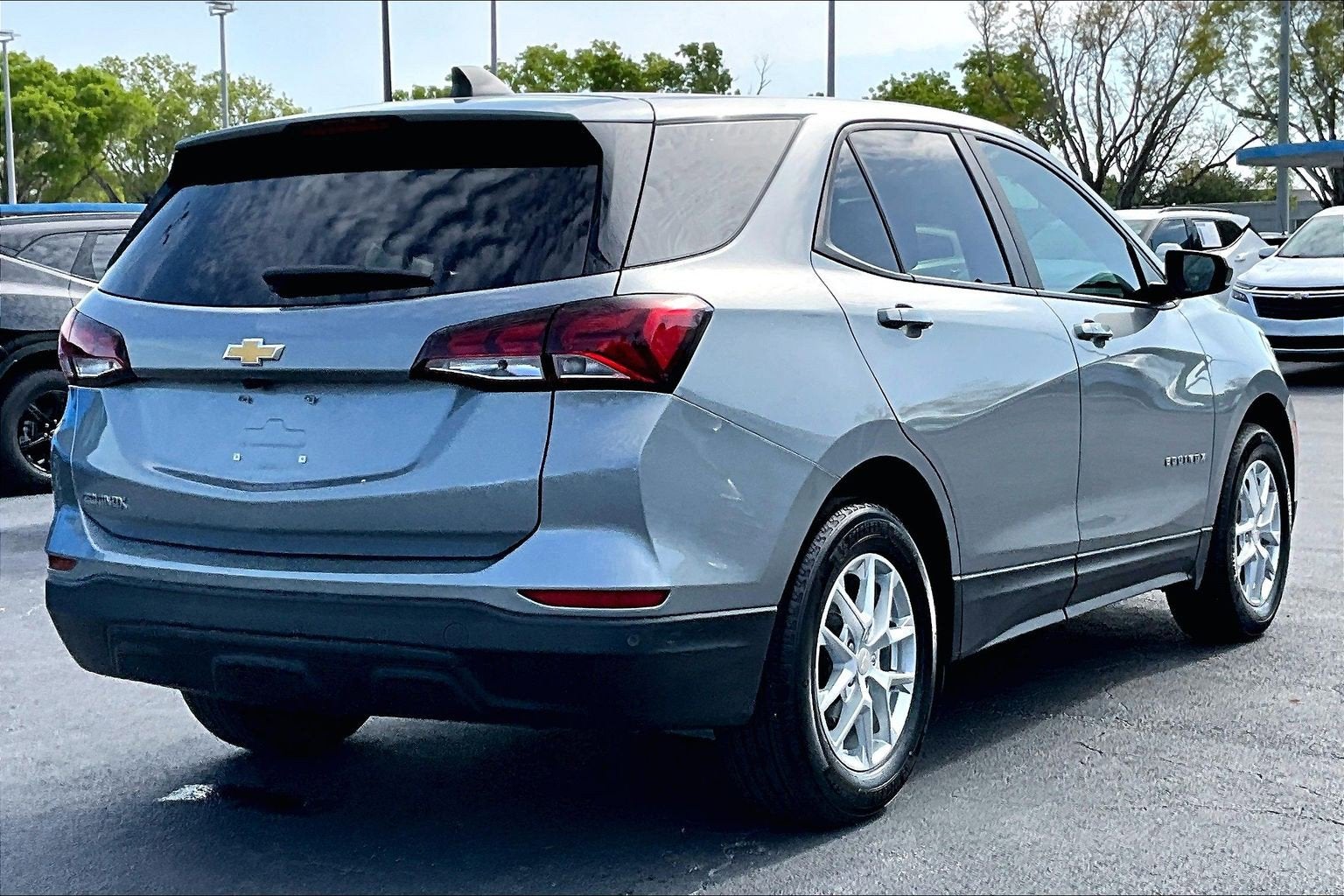 2023 Chevrolet Equinox LS