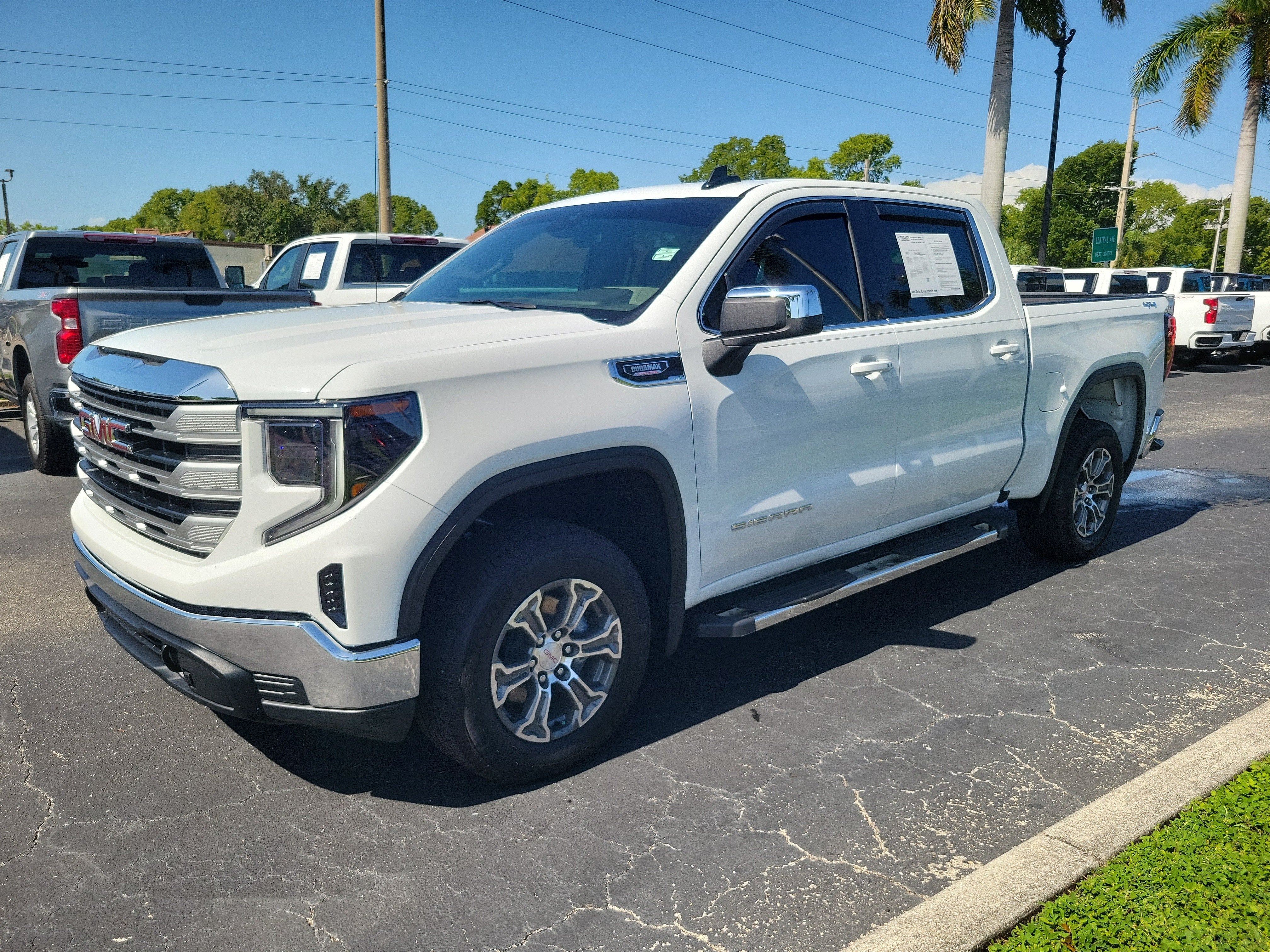 2026 GMC Sierra 1500 SLE