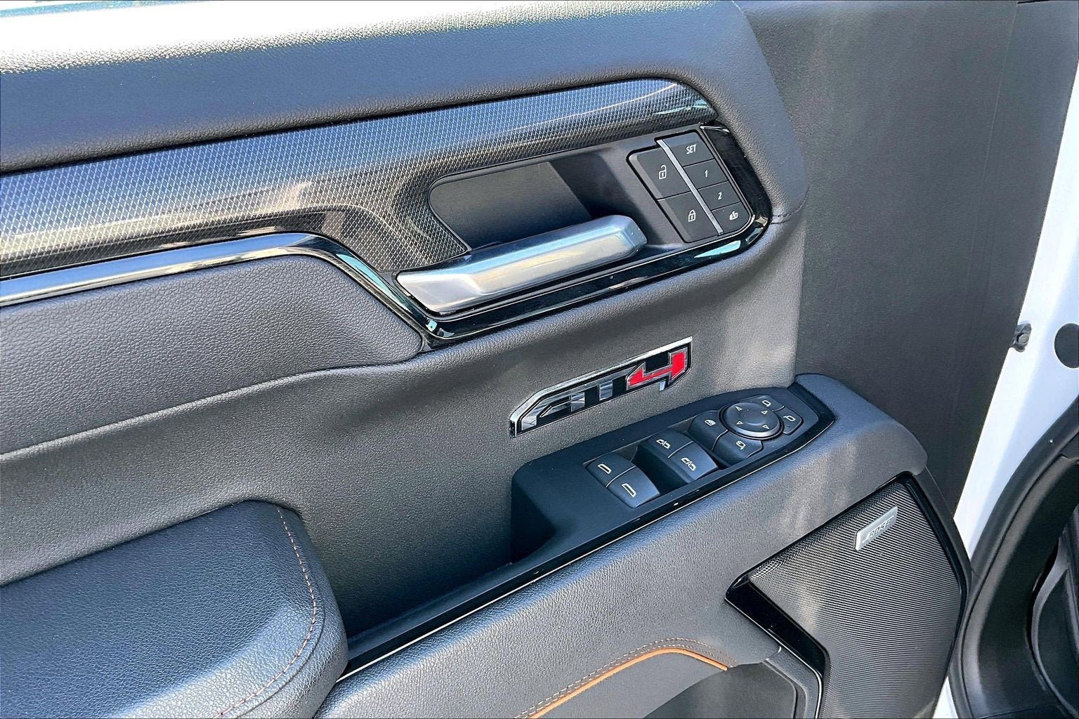 2025 GMC Sierra 1500 AT4