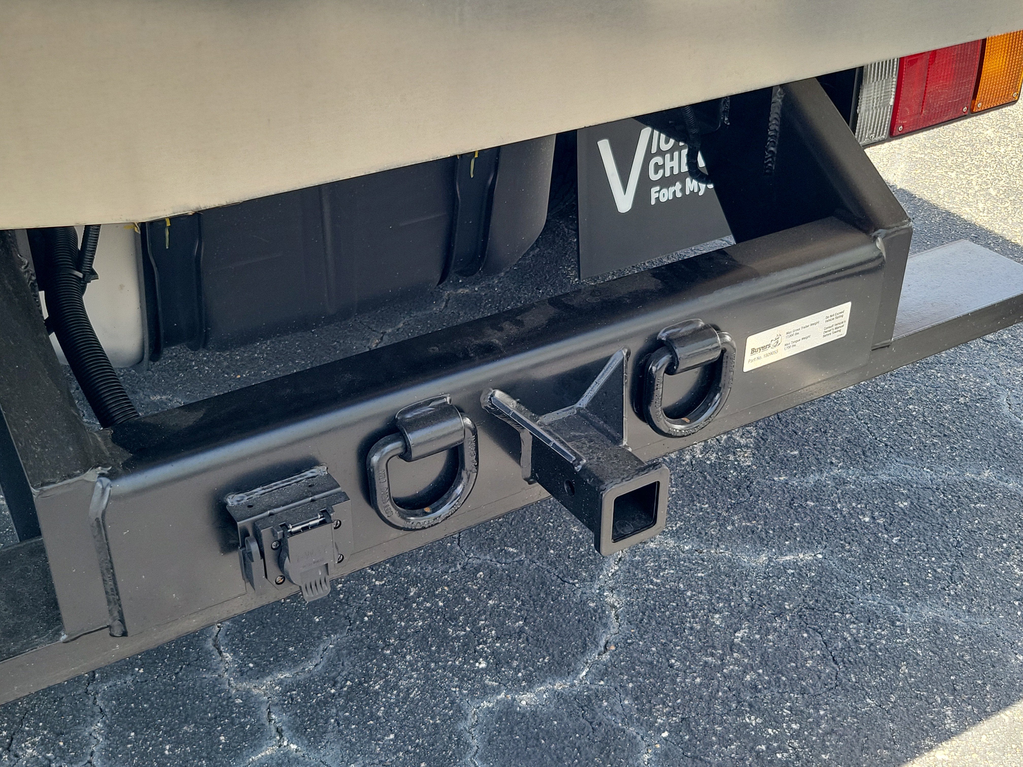 2026 Chevrolet Low Cab Forward 4500 HG Base