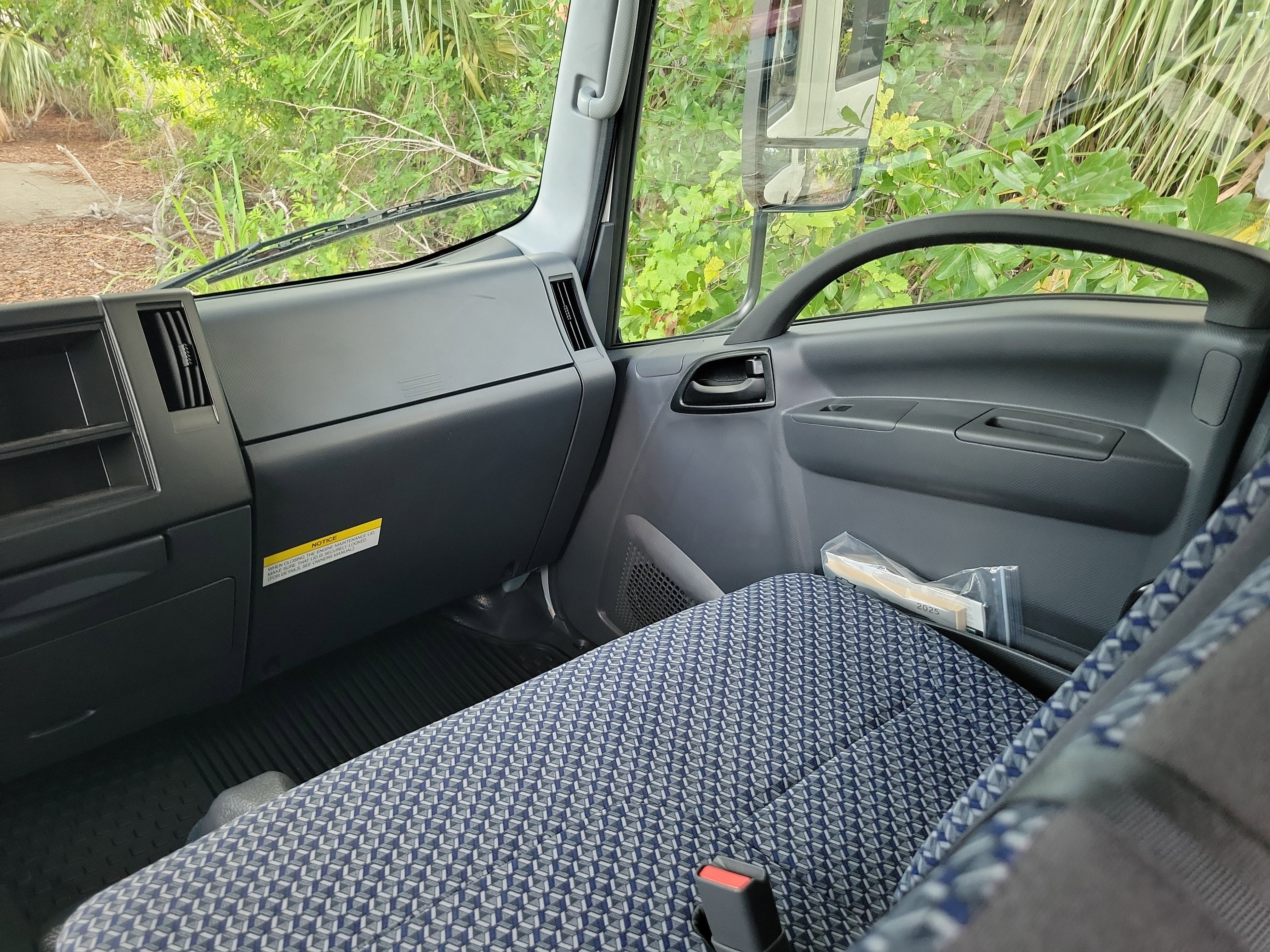 2025 Chevrolet Low Cab Forward 4500 Base