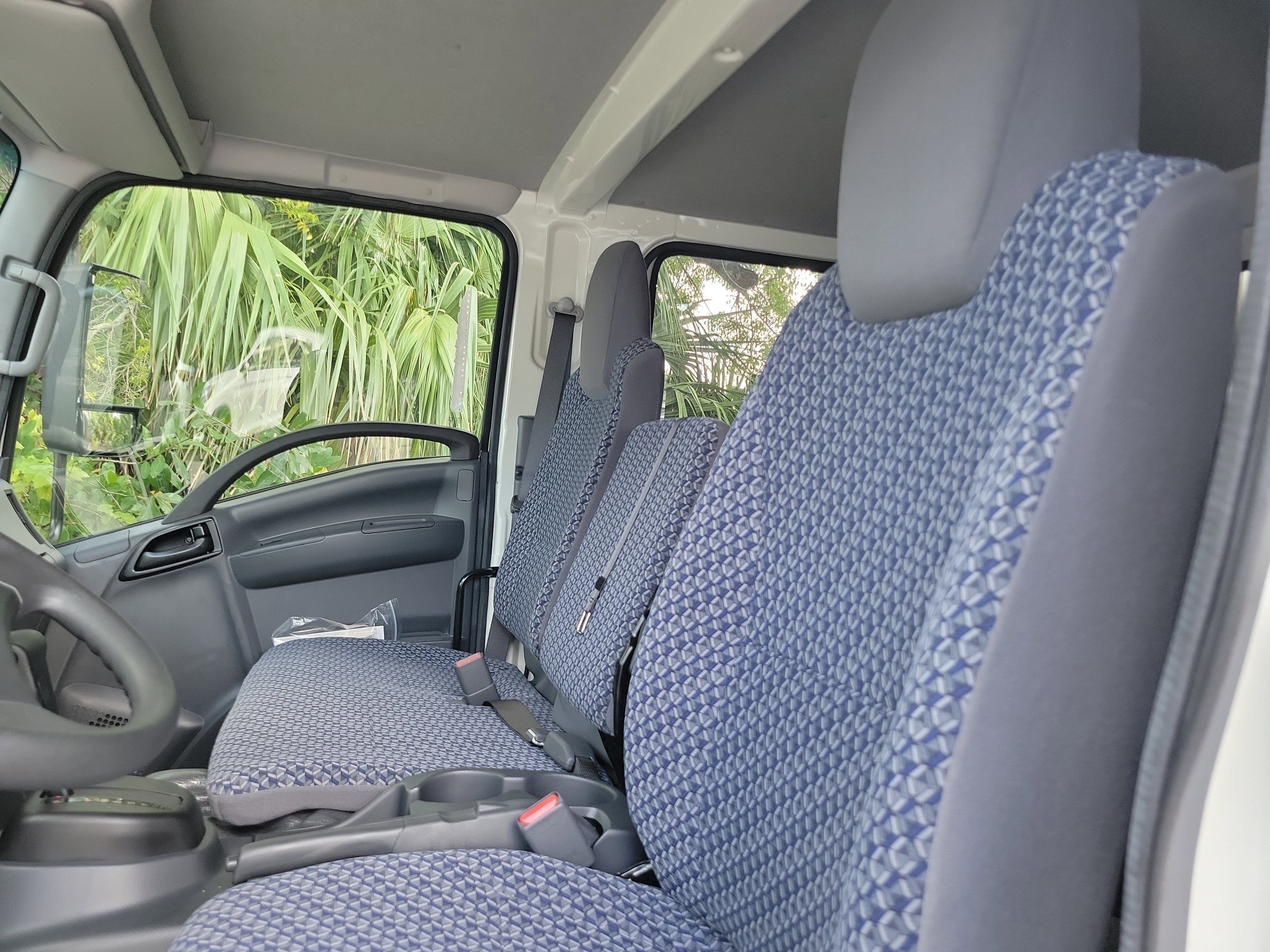 2025 Chevrolet Low Cab Forward 4500 Base