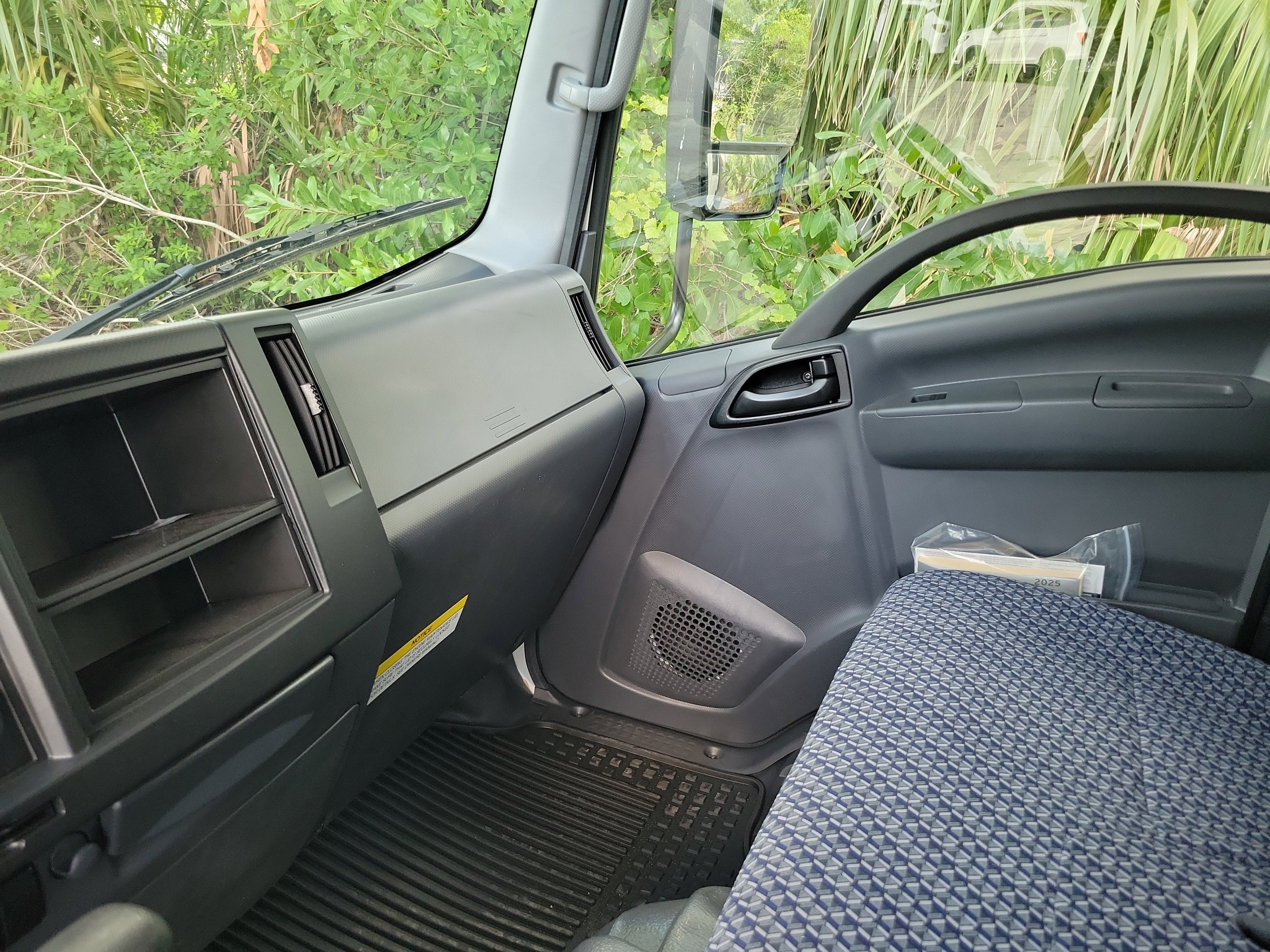 2025 Chevrolet Low Cab Forward 4500 Base