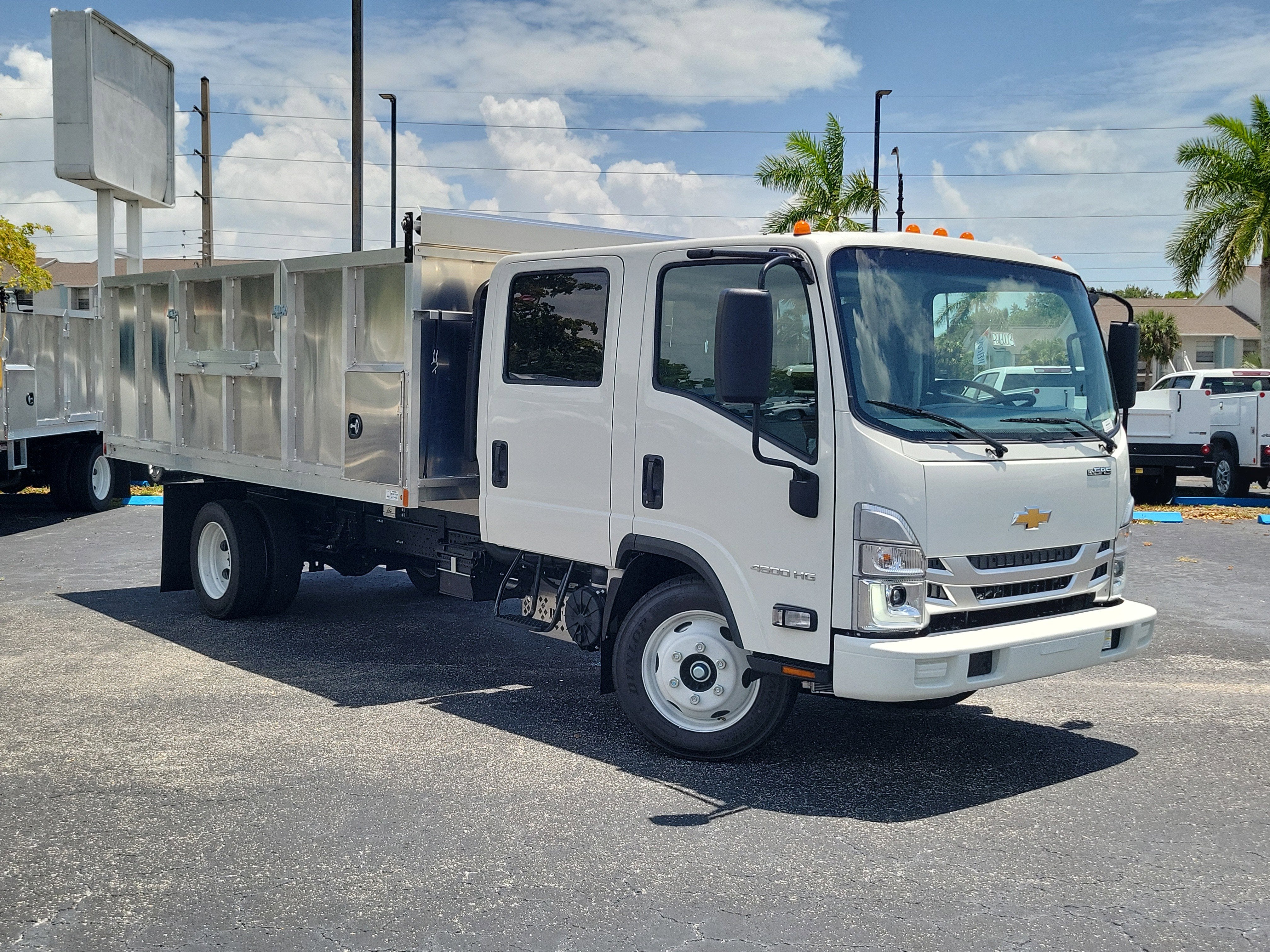 2026 Chevrolet Low Cab Forward 4500 HG Base