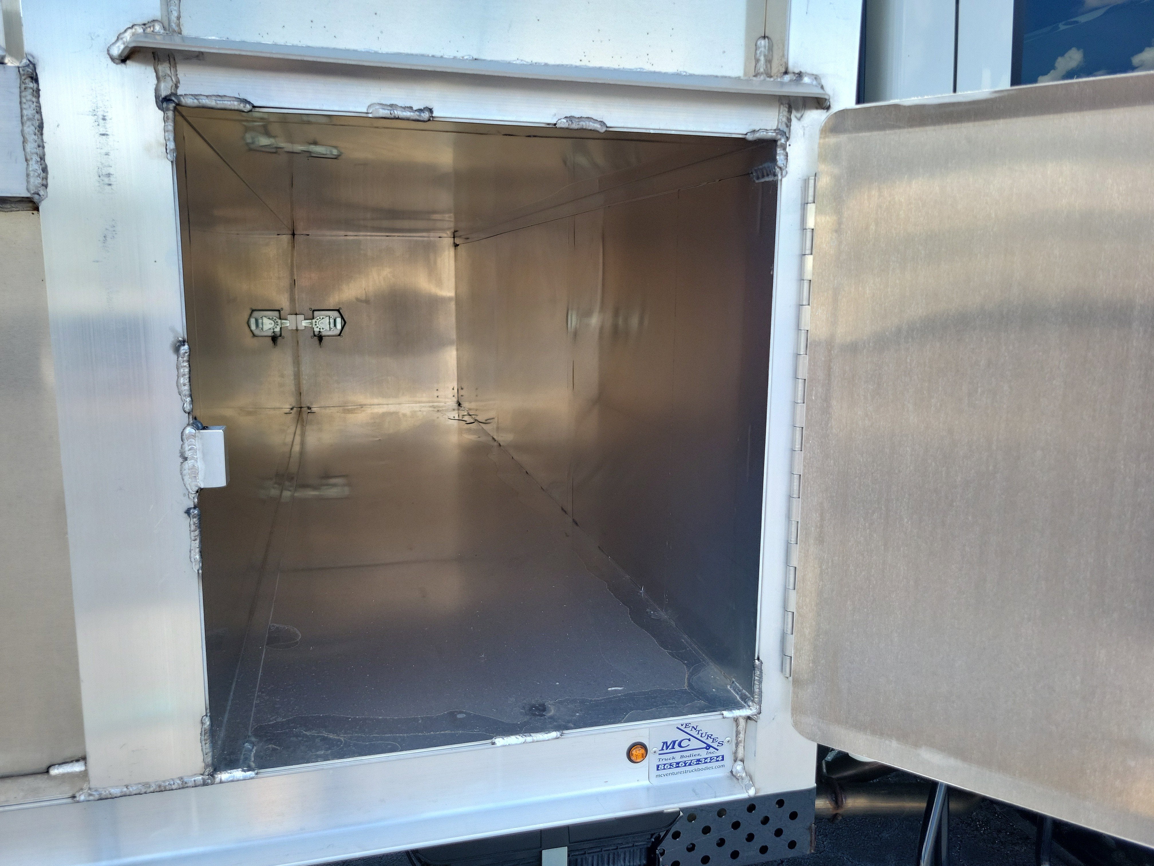 2025 Chevrolet Low Cab Forward 4500 Base