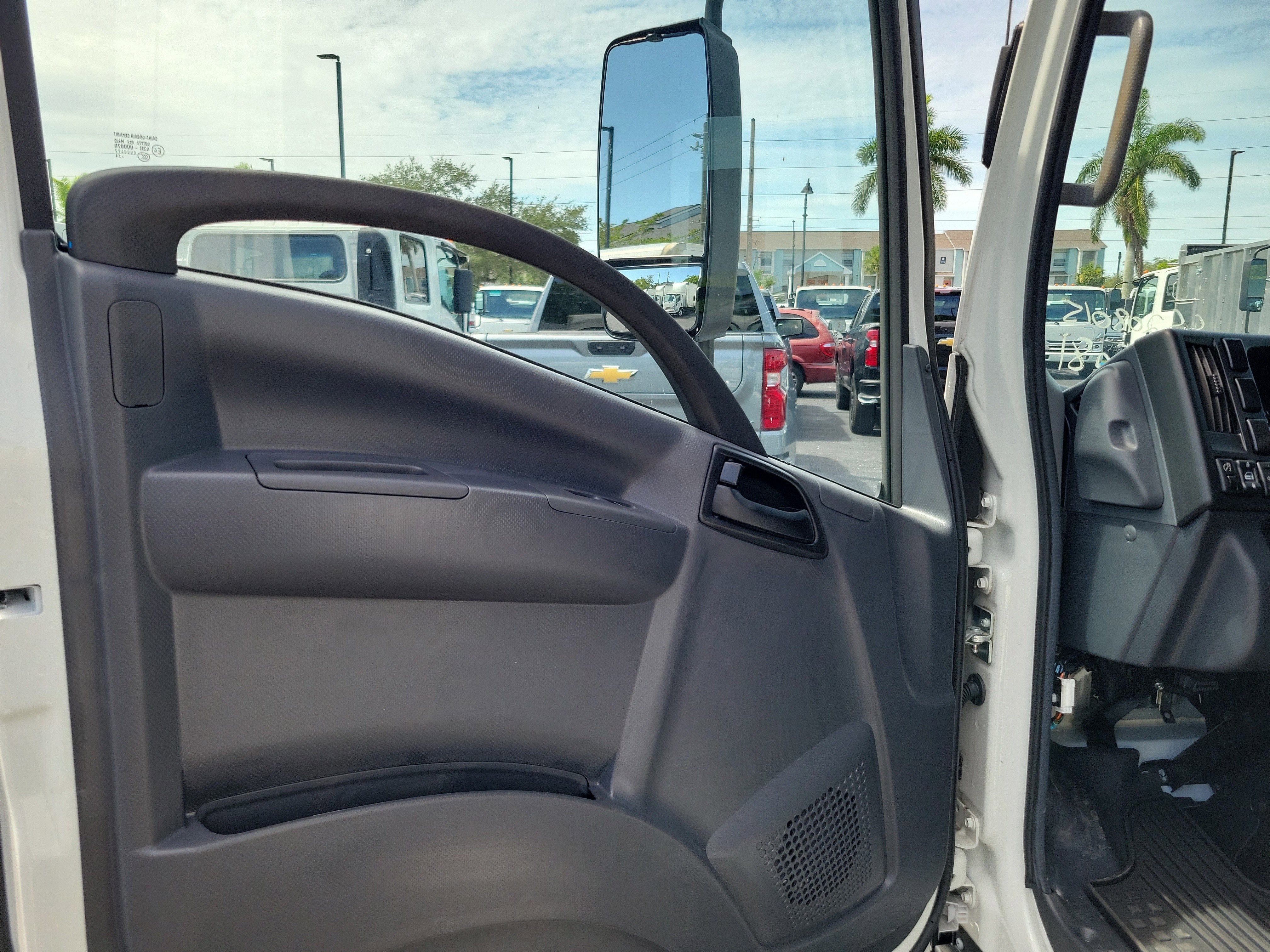 2025 Chevrolet Low Cab Forward 4500 Base