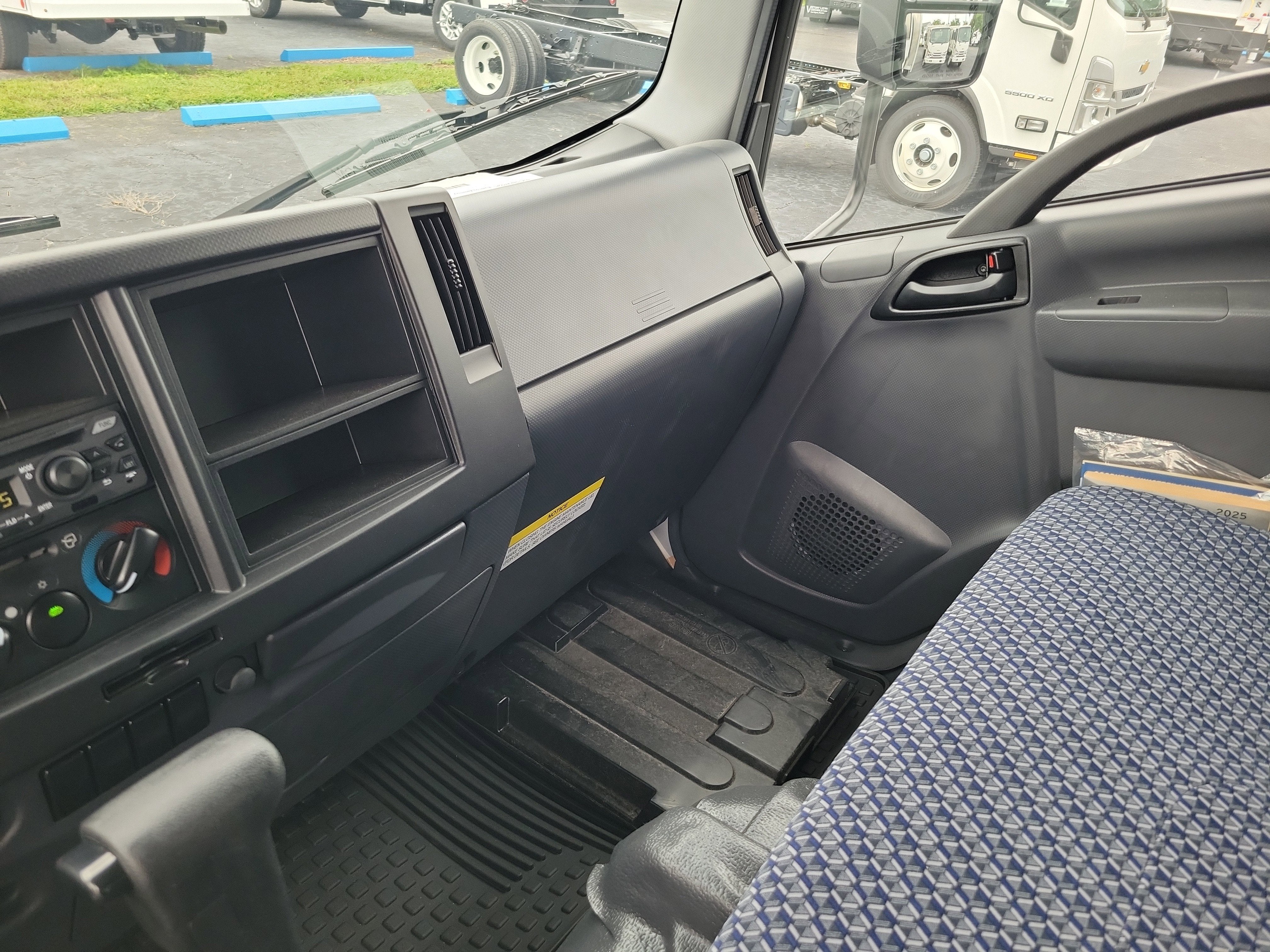 2025 Chevrolet Low Cab Forward 4500 Base