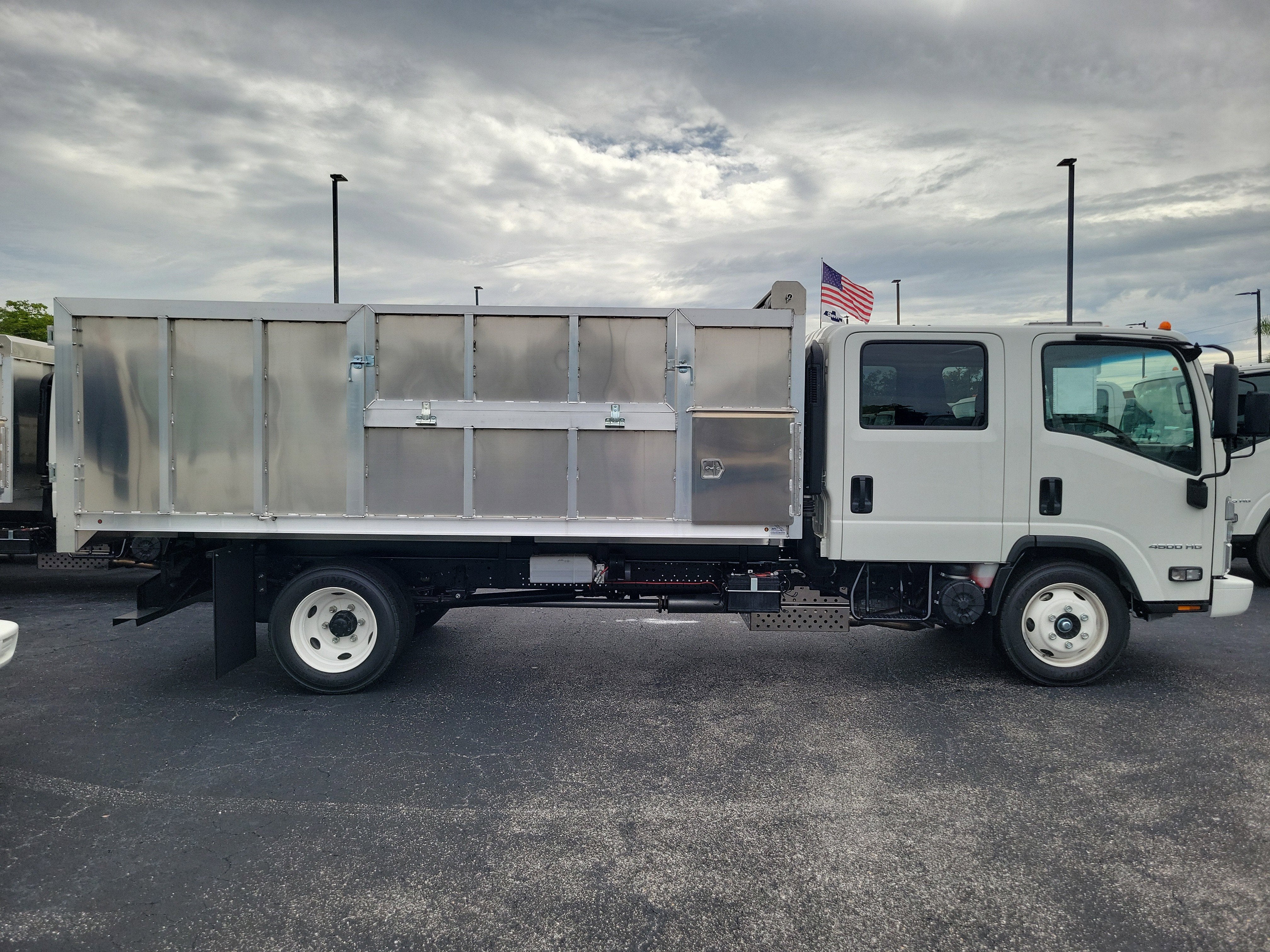 2025 Chevrolet Low Cab Forward 4500 Base