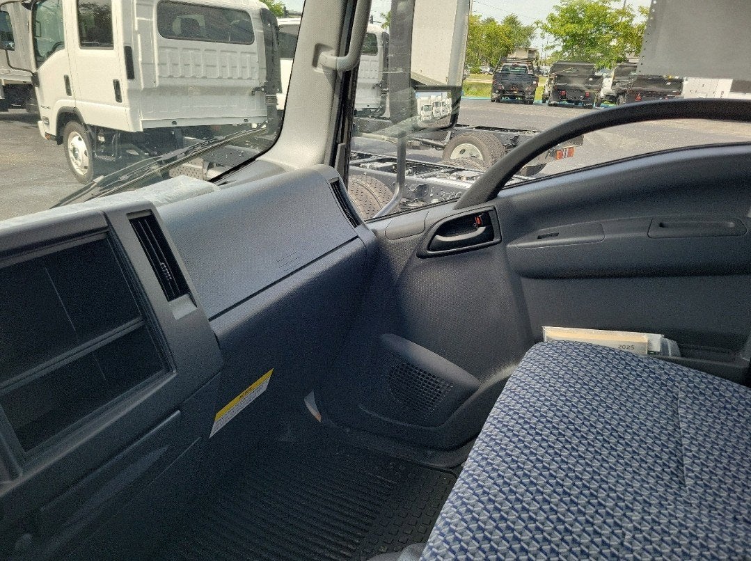2025 Chevrolet Low Cab Forward 4500 Base