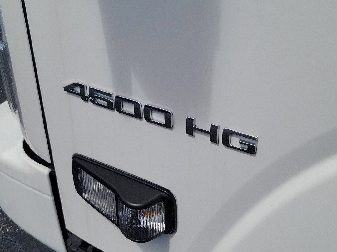 2025 Chevrolet Low Cab Forward 4500 Base