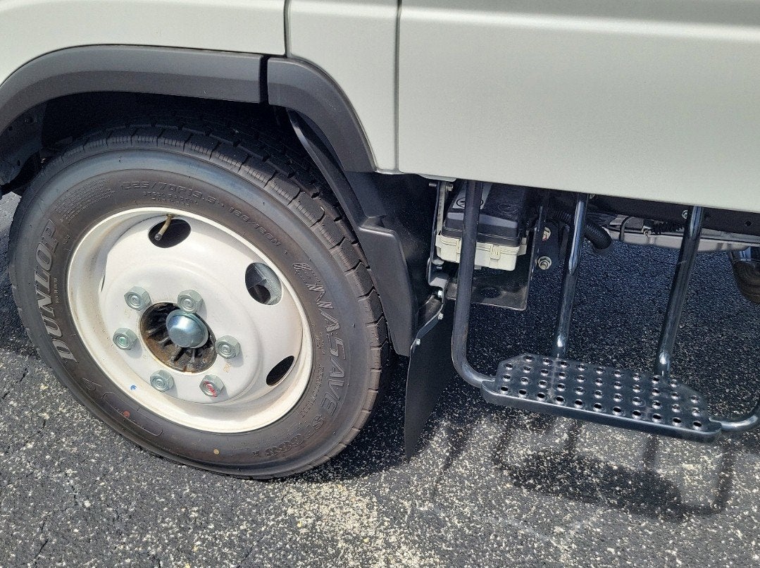 2025 Chevrolet Low Cab Forward 4500 Base