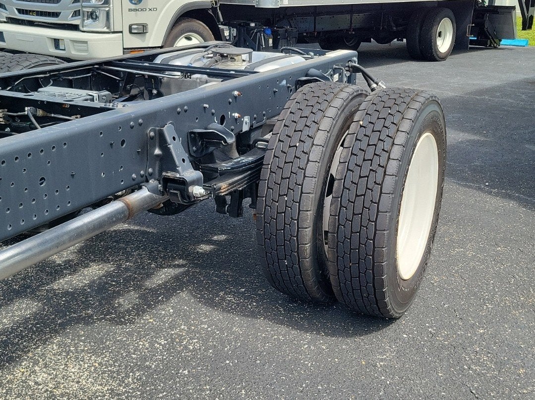 2025 Chevrolet Low Cab Forward 4500 Base