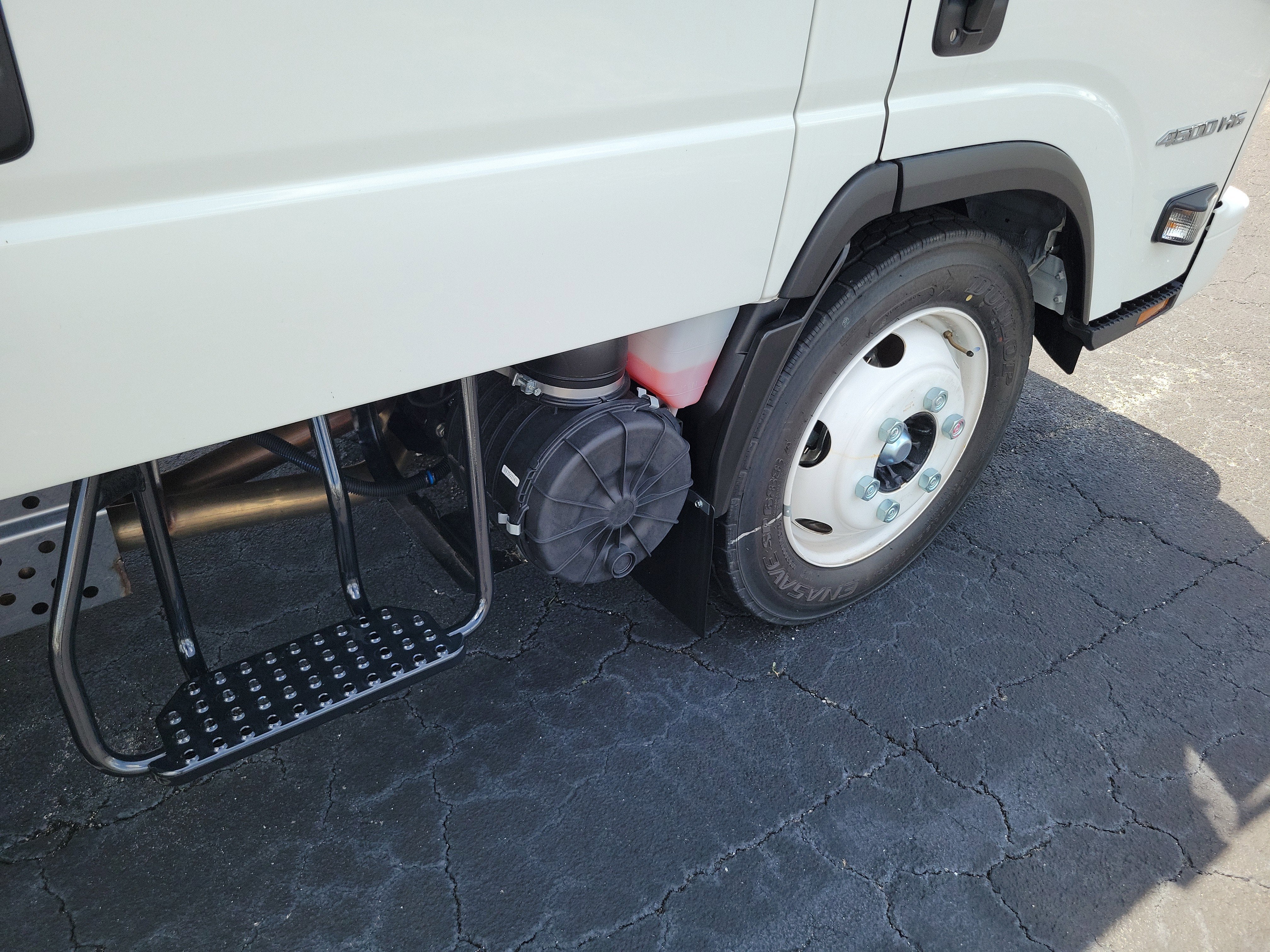 2025 Chevrolet Low Cab Forward 4500 Base