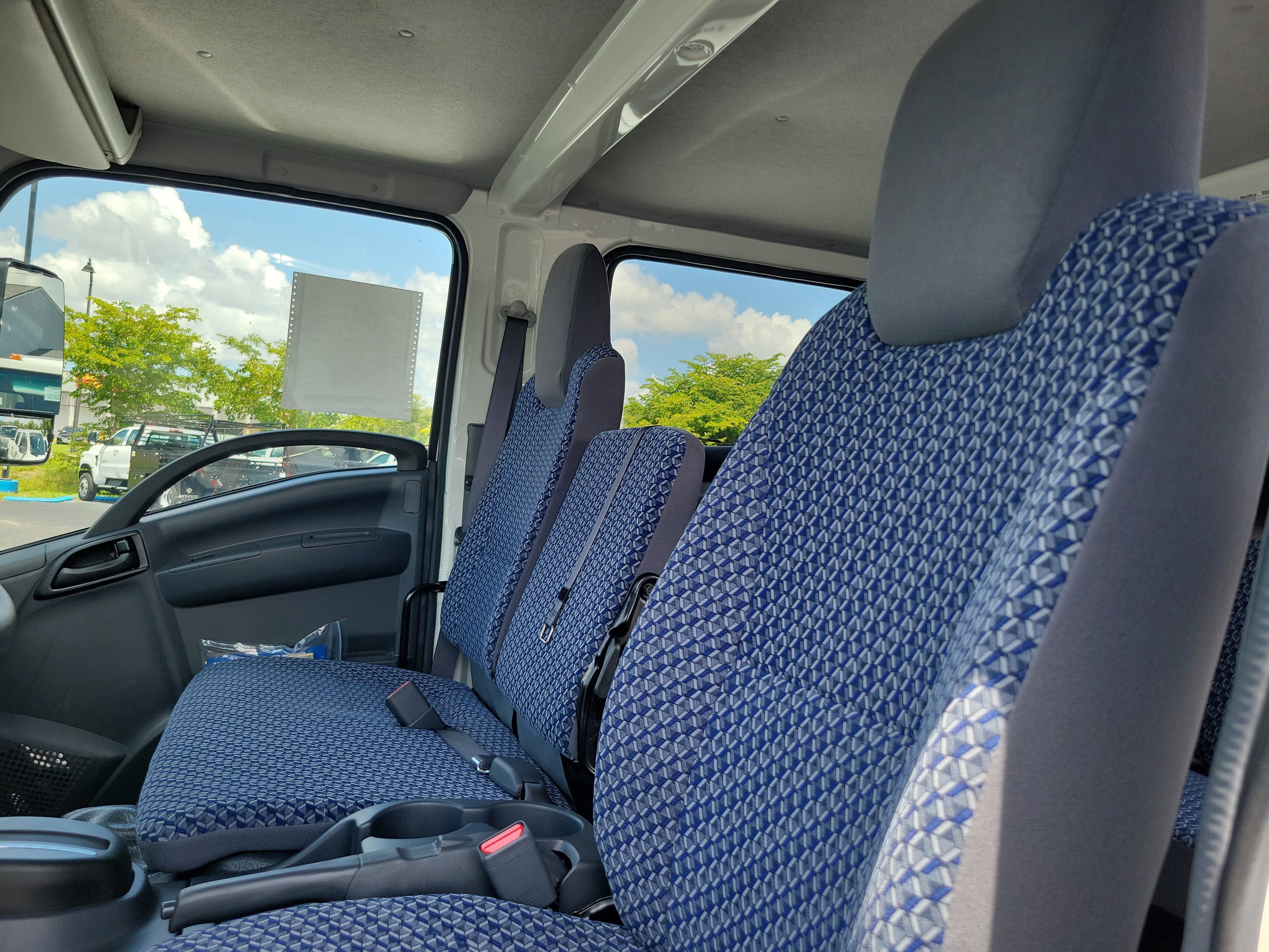 2025 Chevrolet Low Cab Forward 4500 Base