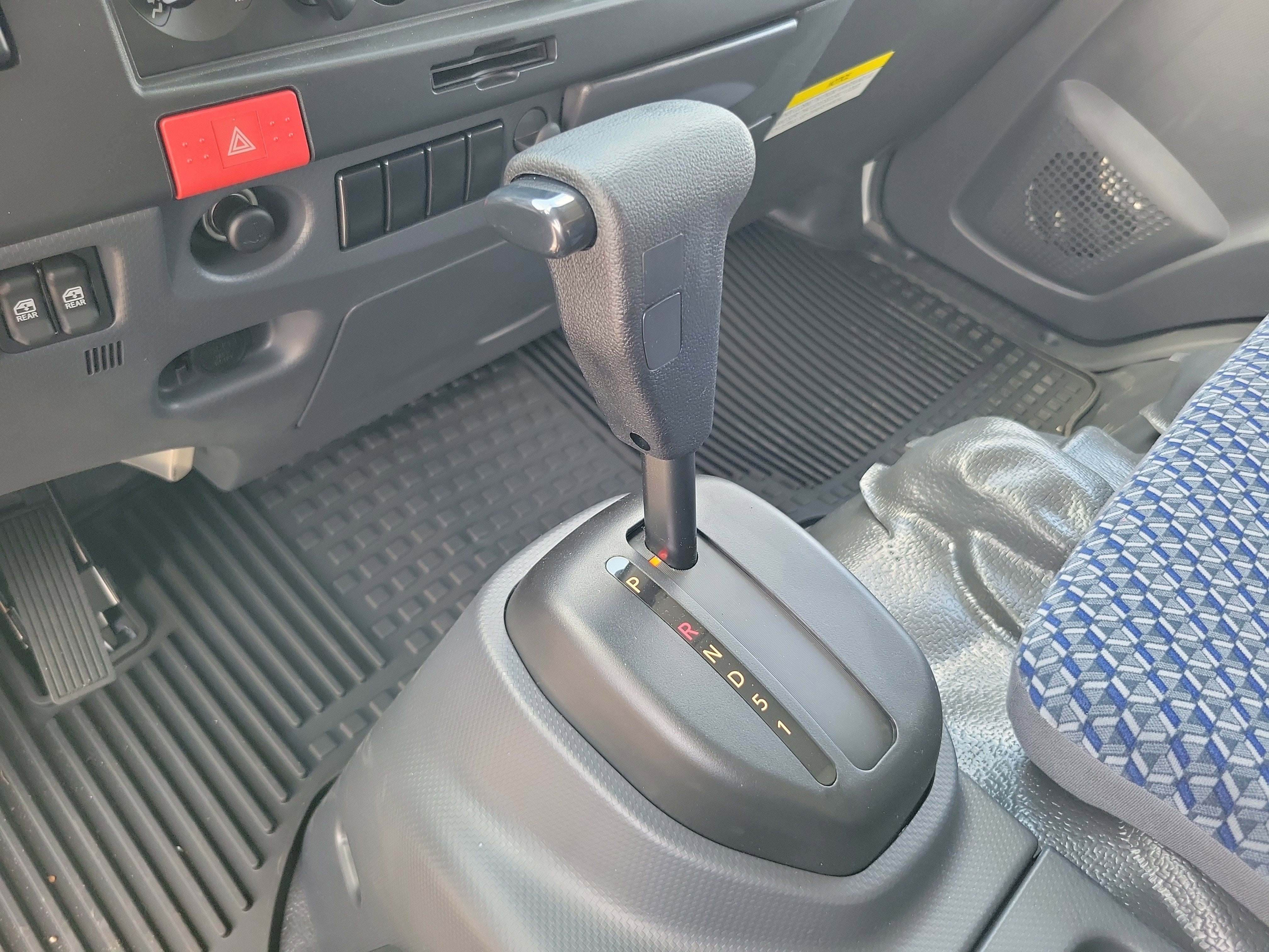 2025 Chevrolet Low Cab Forward 4500 Base