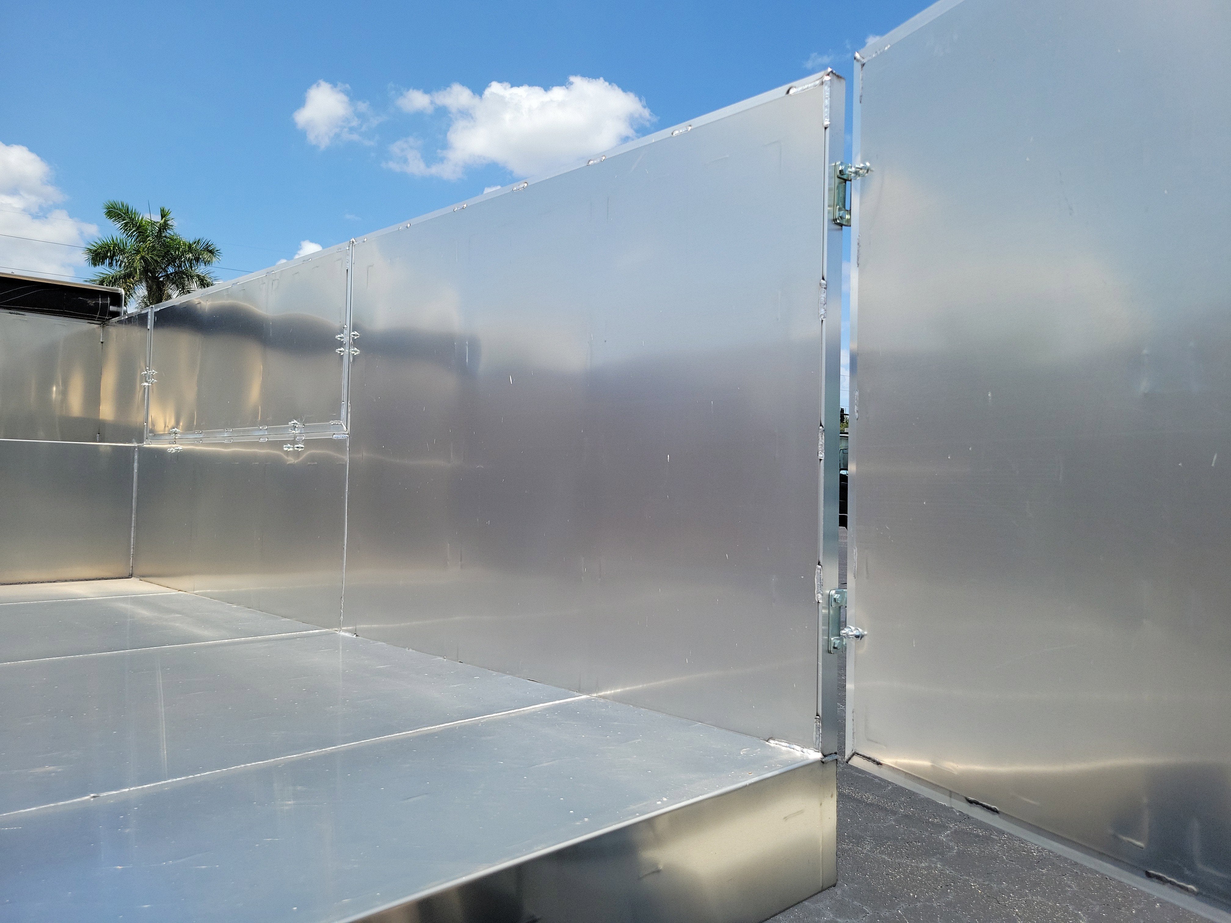 2025 Chevrolet Low Cab Forward 4500 Base