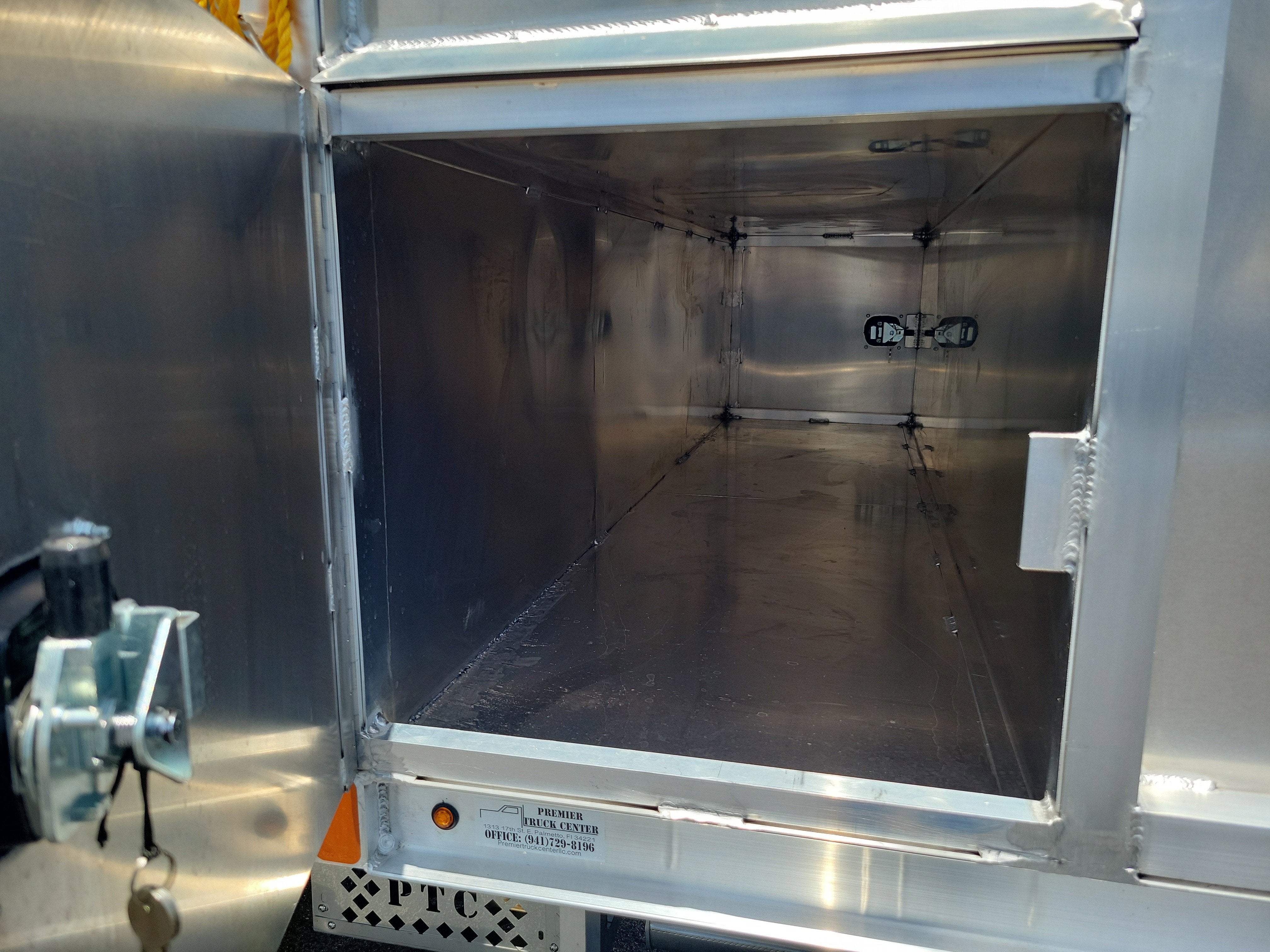 2026 Chevrolet Low Cab Forward 4500 HG Base