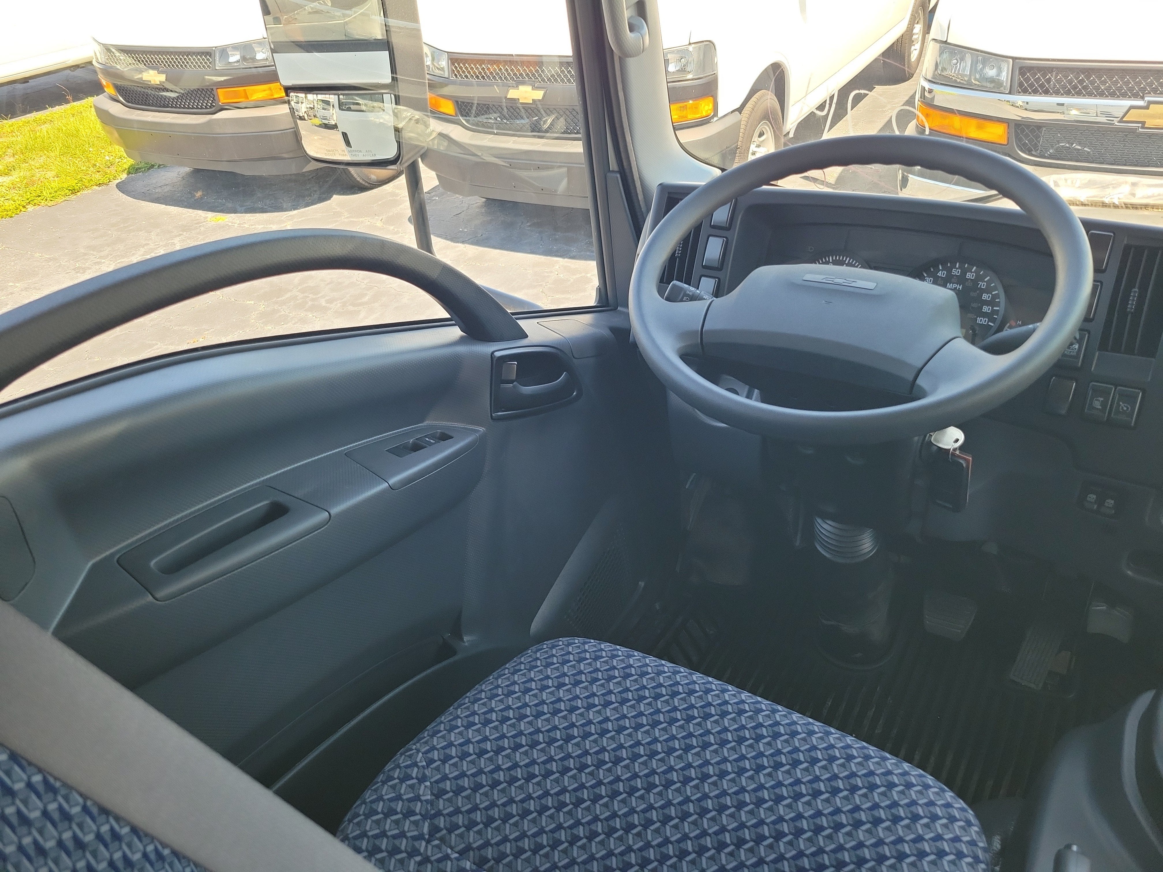 2027 Chevrolet Low Cab Forward 4500 HG Base