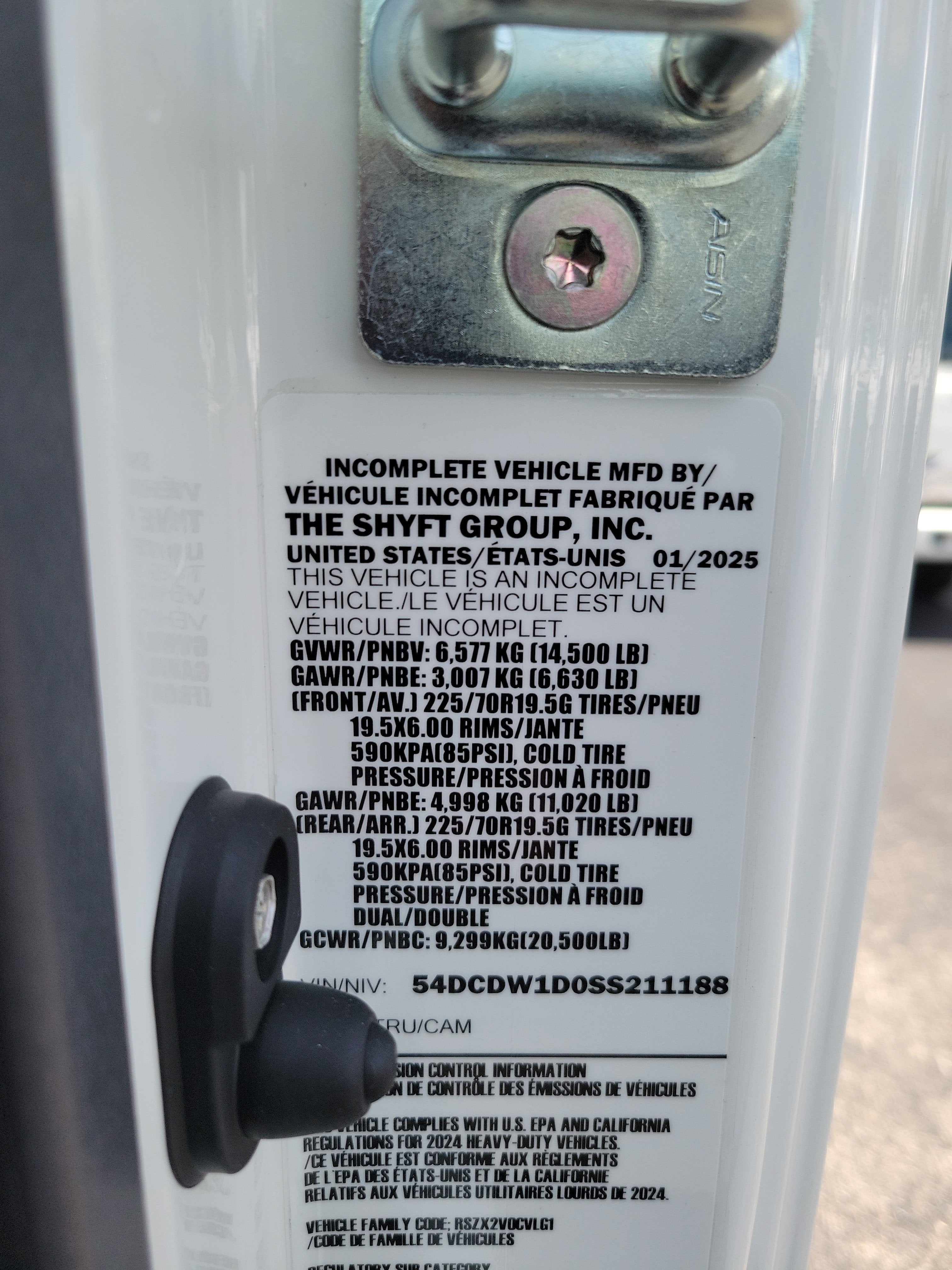 2025 Chevrolet Low Cab Forward 4500 Base