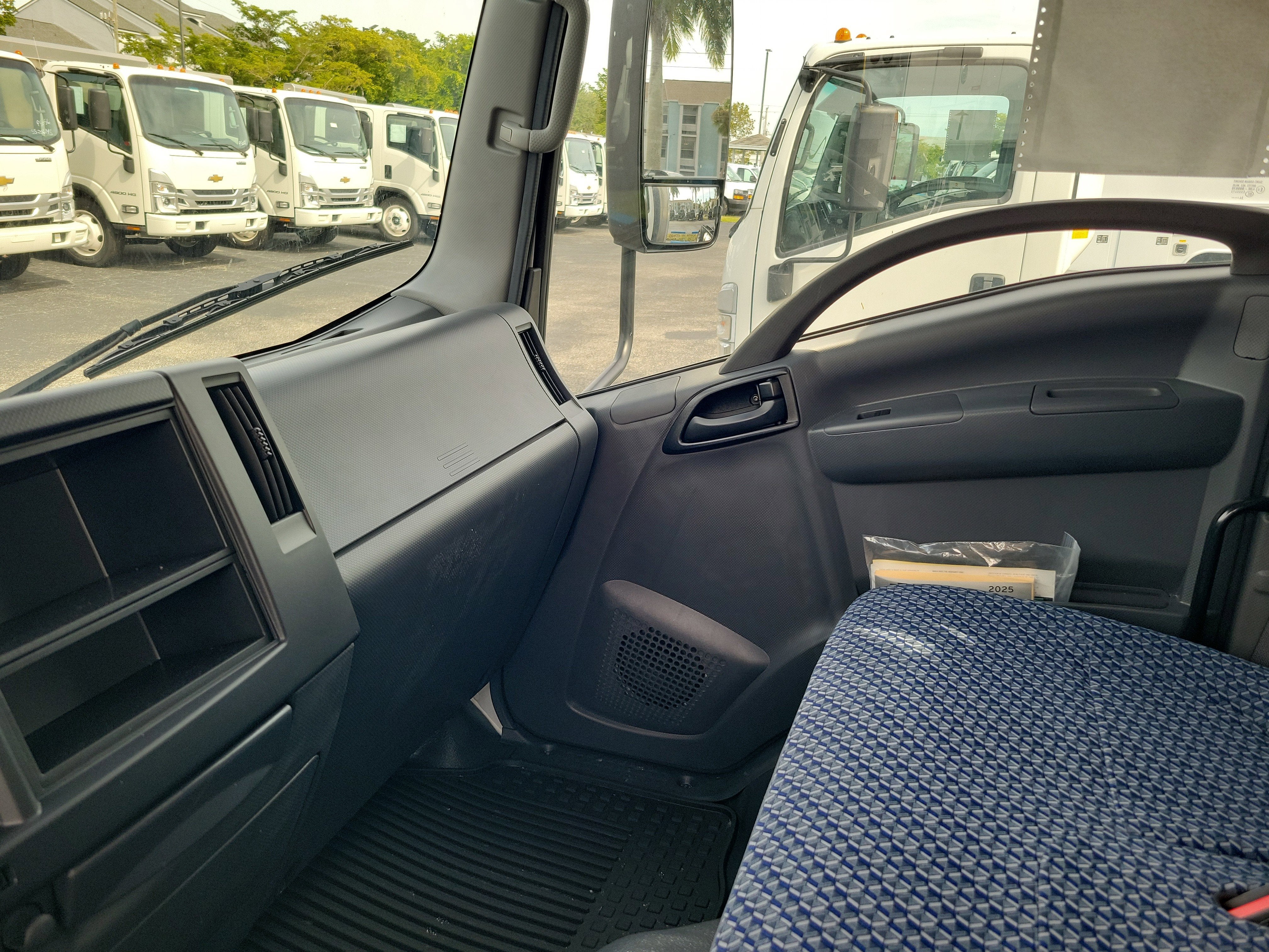 2025 Chevrolet Low Cab Forward 4500 Base