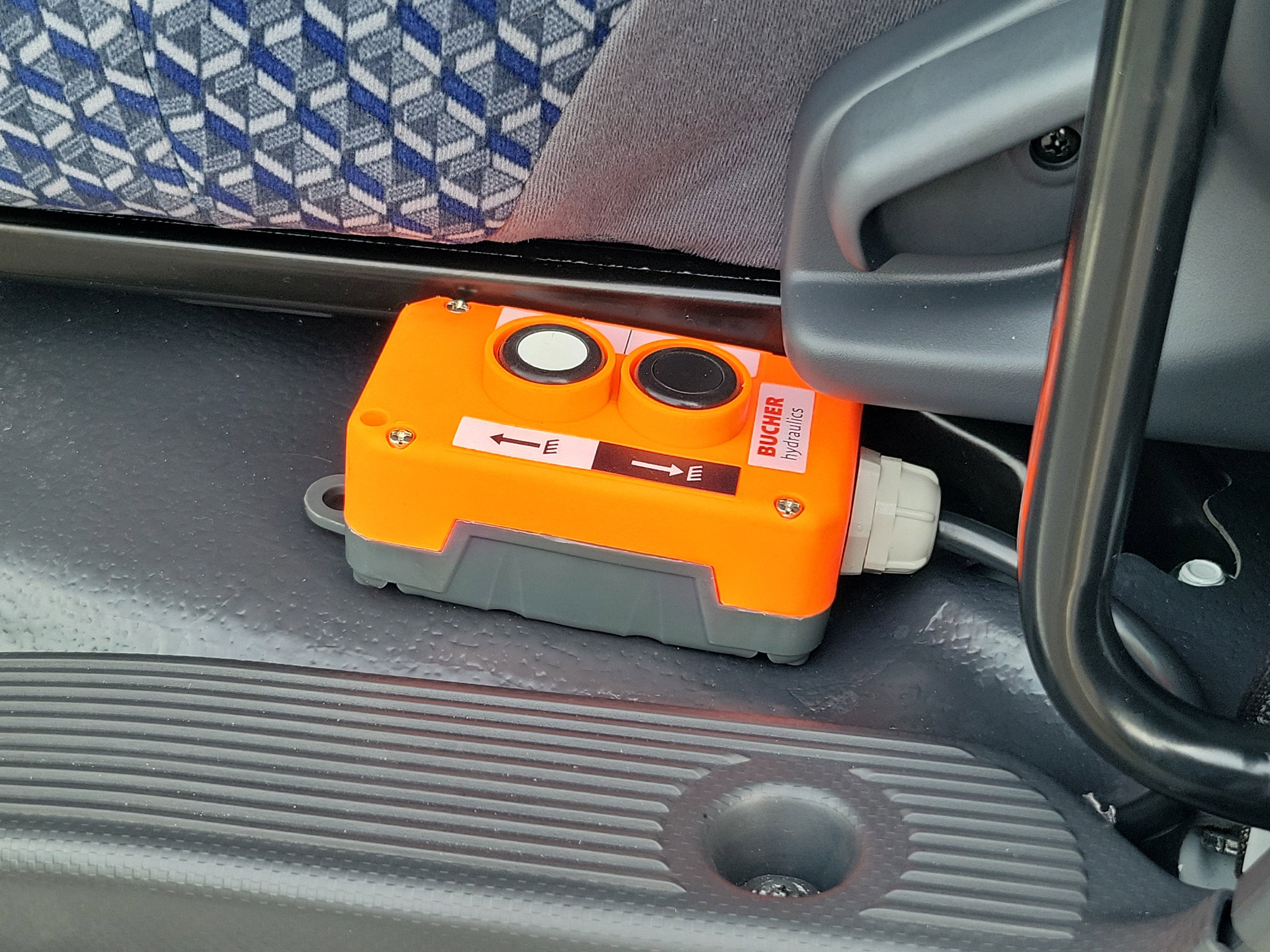 2025 Chevrolet Low Cab Forward 4500 Base