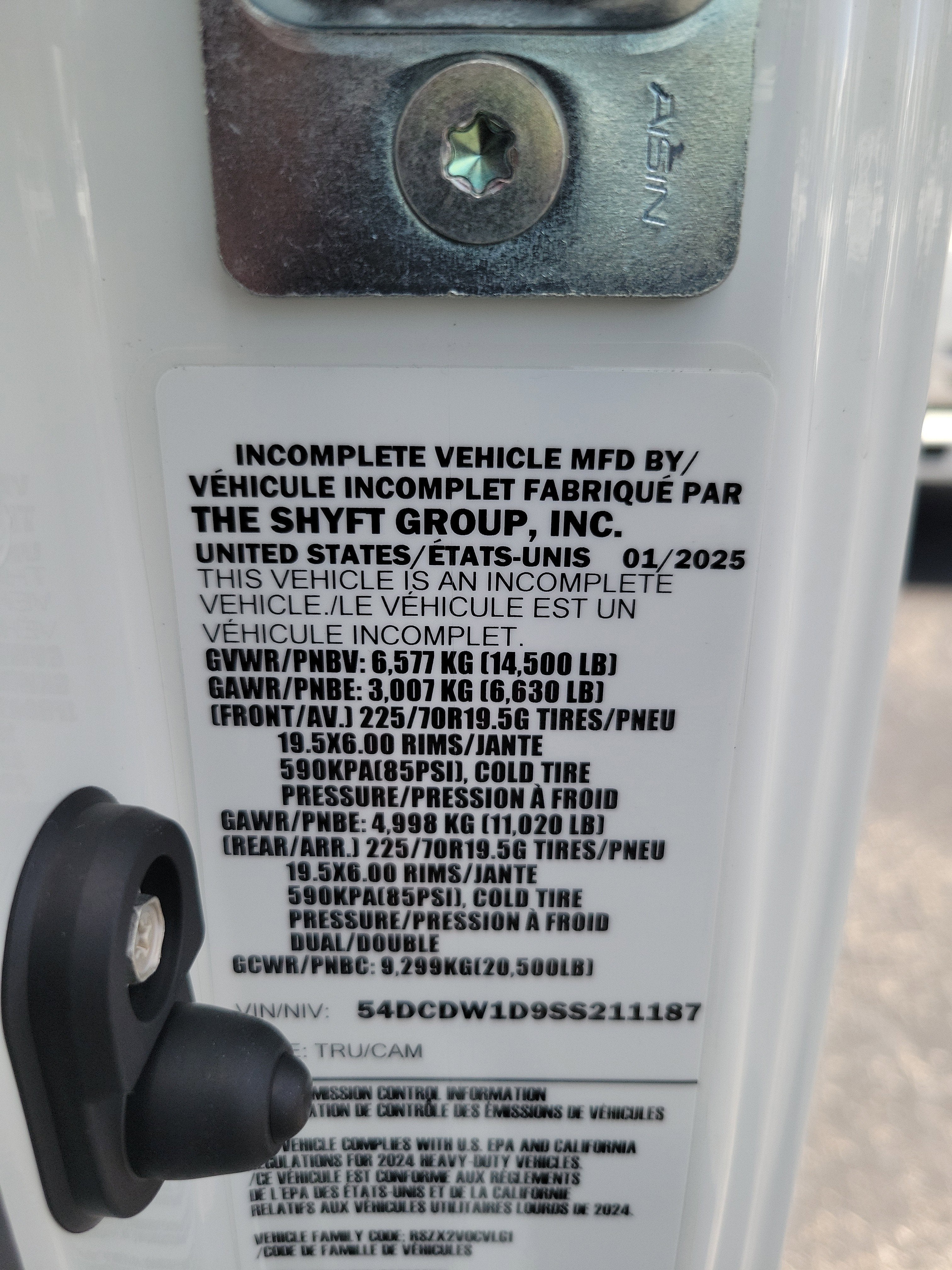 2025 Chevrolet Low Cab Forward 4500 Base