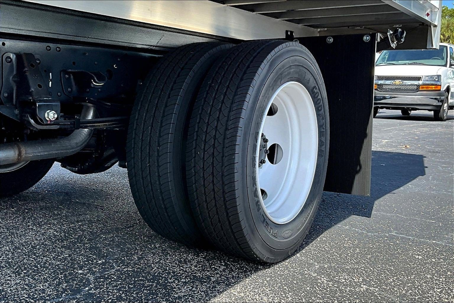 2025 Chevrolet Low Cab Forward 4500 Base