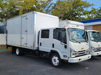 2025 Chevrolet Low Cab Forward 5500 XG Base