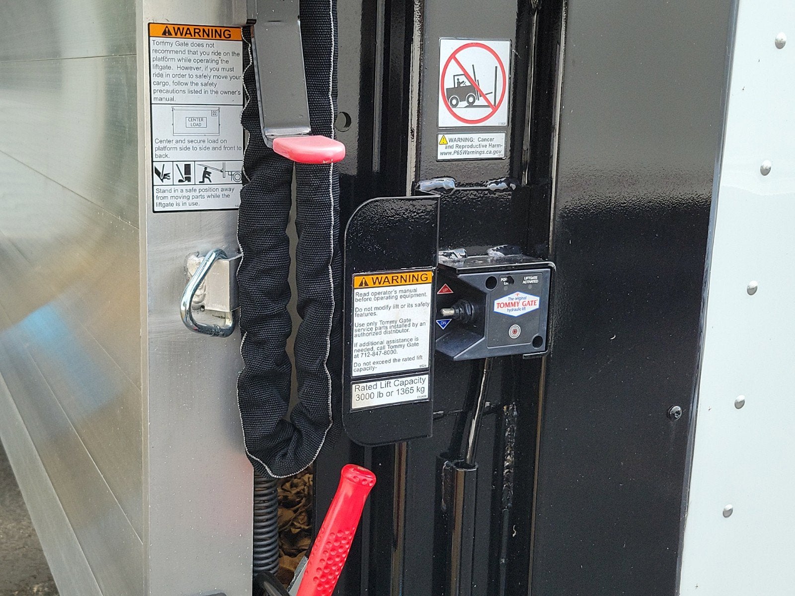 2025 Chevrolet Low Cab Forward 5500 XG Base