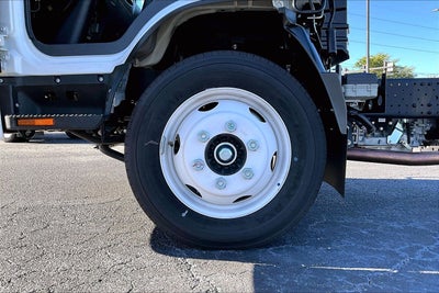 2025 Chevrolet Low Cab Forward 5500 HG Base