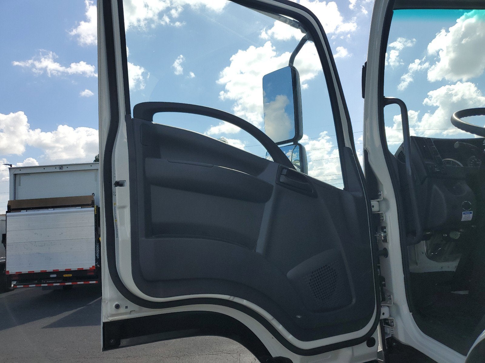 2024 Chevrolet Low Cab Forward 7500 XD Base