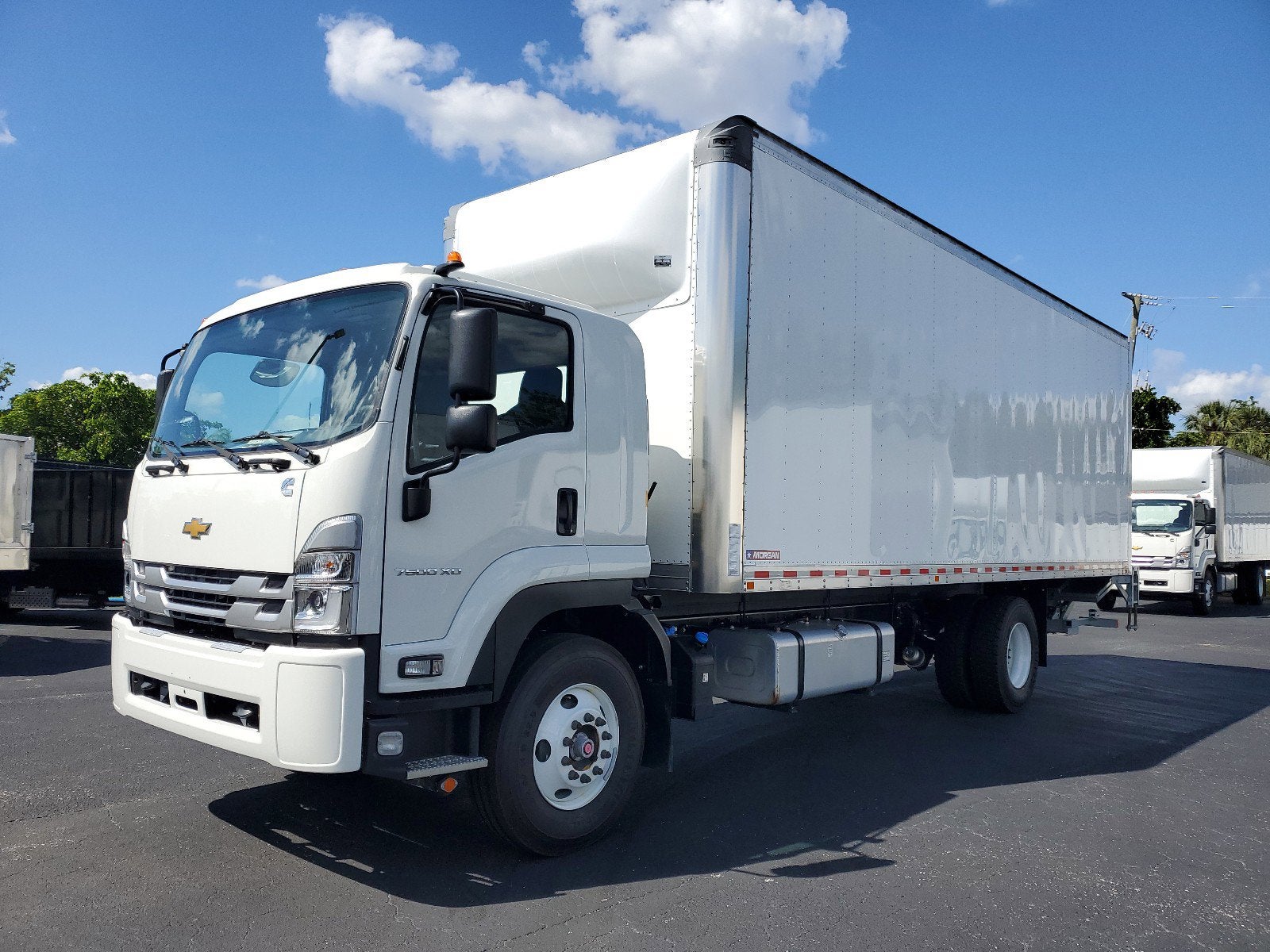 2024 Chevrolet Low Cab Forward 7500 XD Base