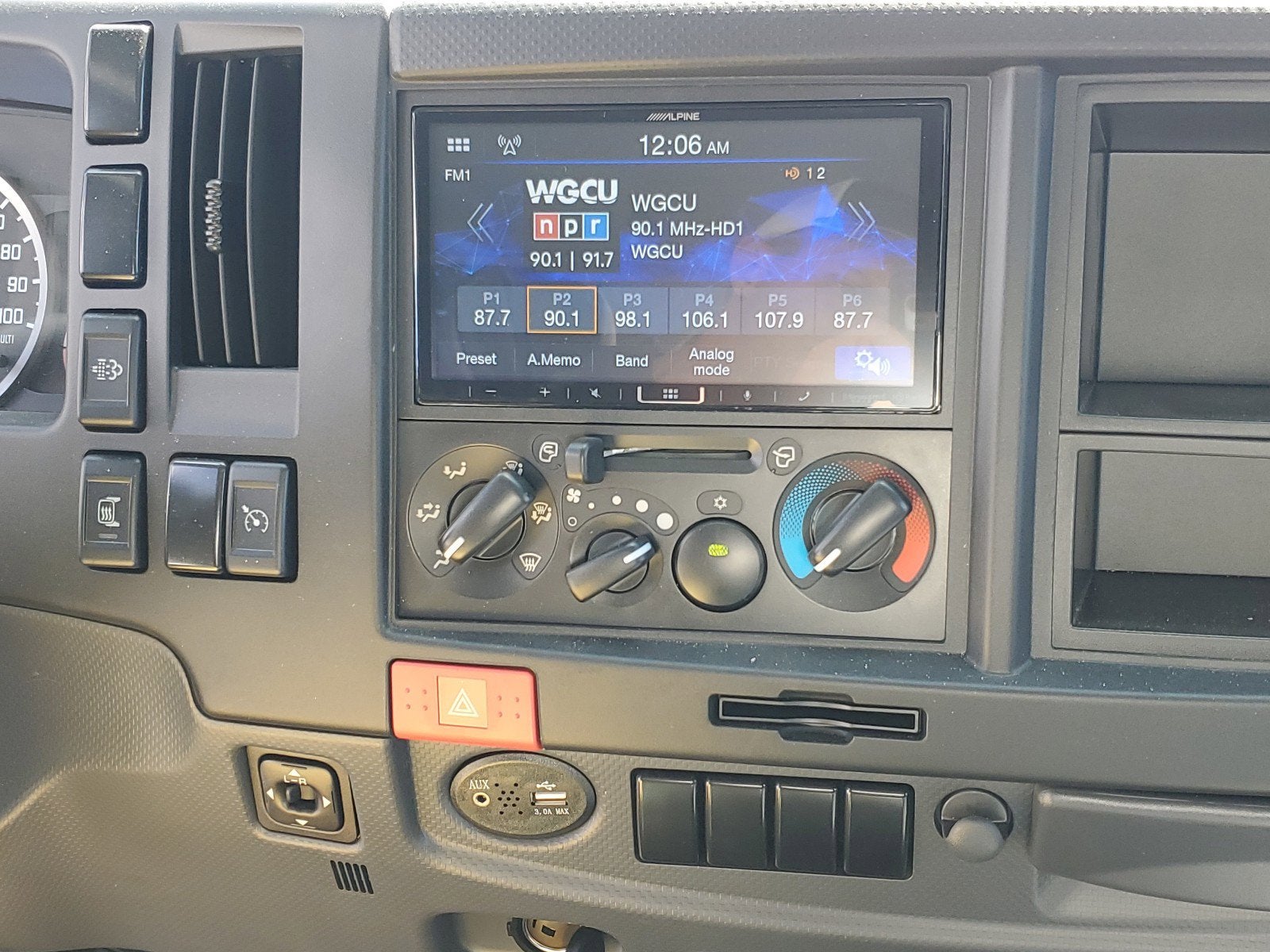 2024 Chevrolet Low Cab Forward 7500 XD Base