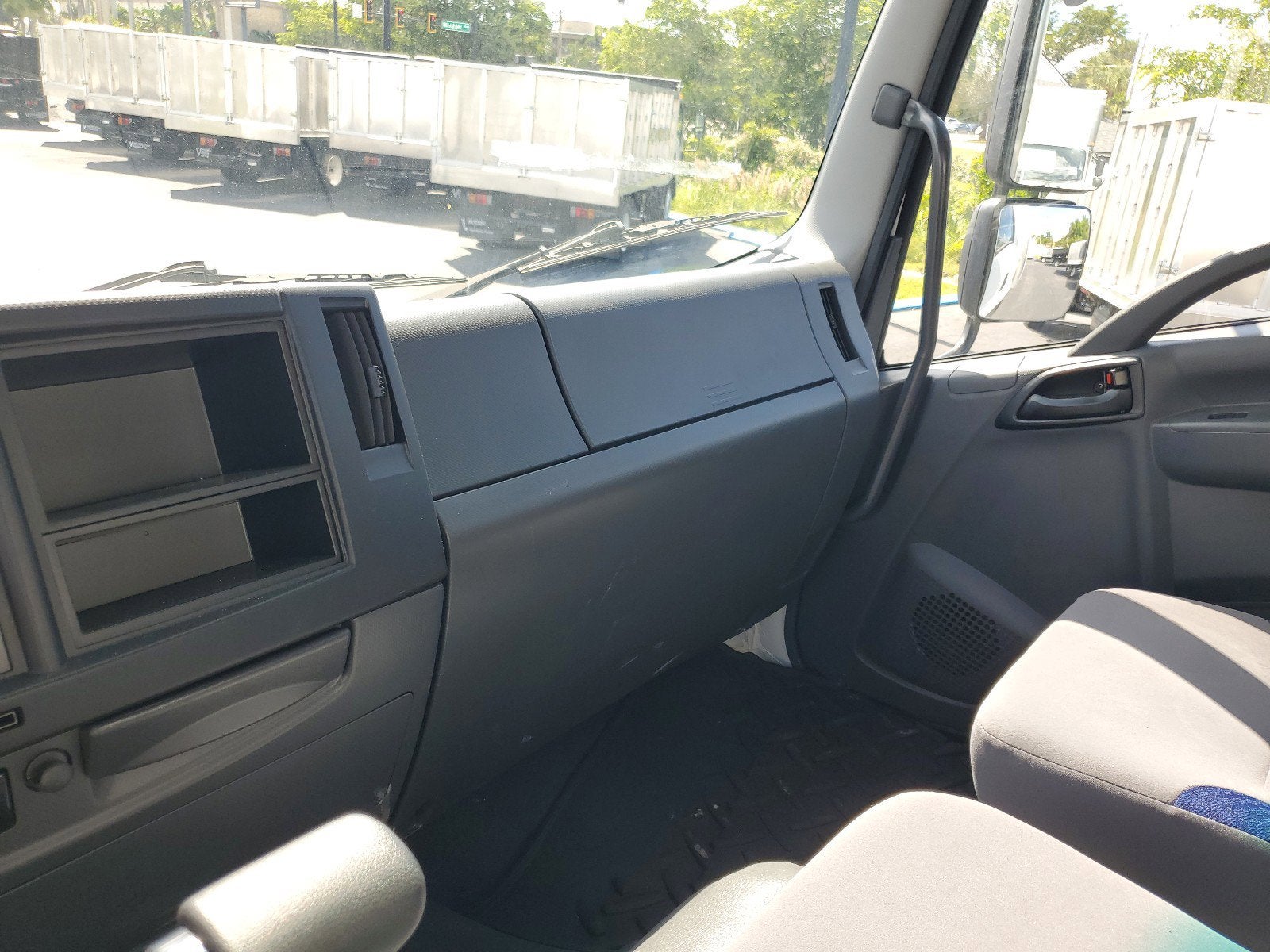 2024 Chevrolet Low Cab Forward 7500 XD Base