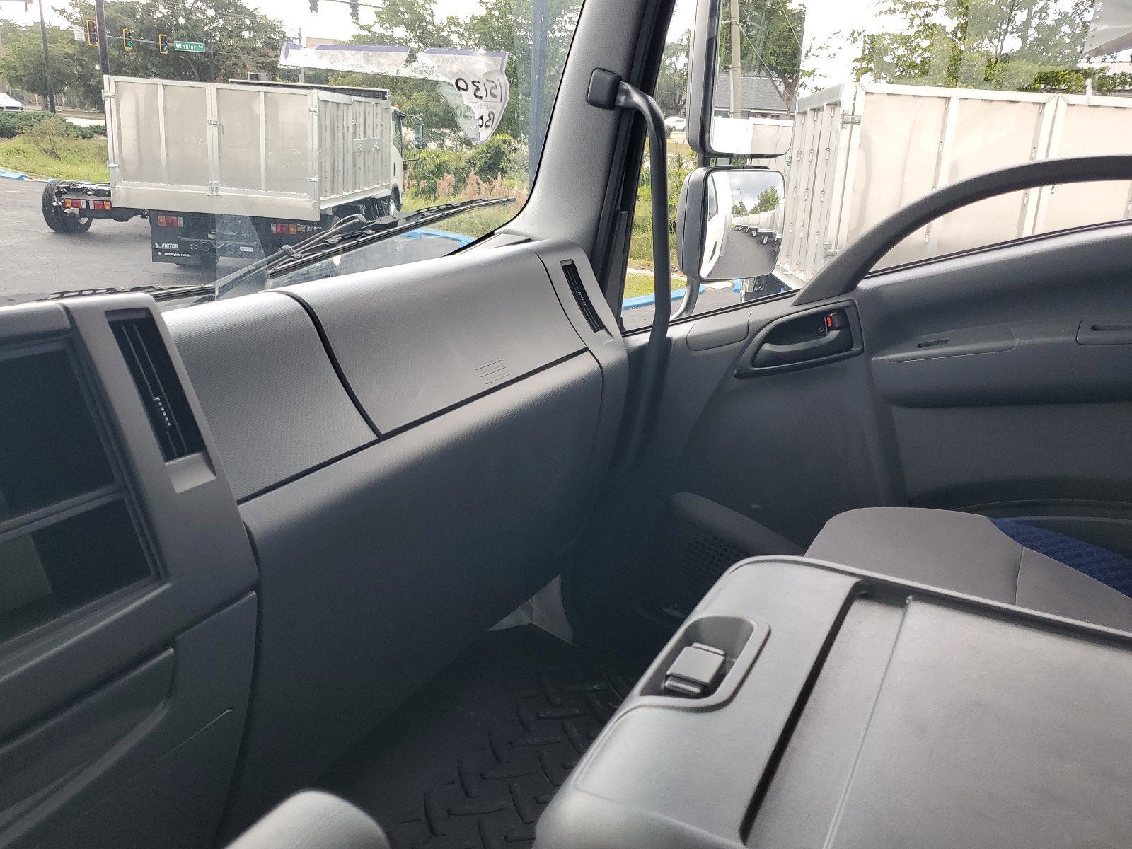 2024 Chevrolet Low Cab Forward 7500 XD Base