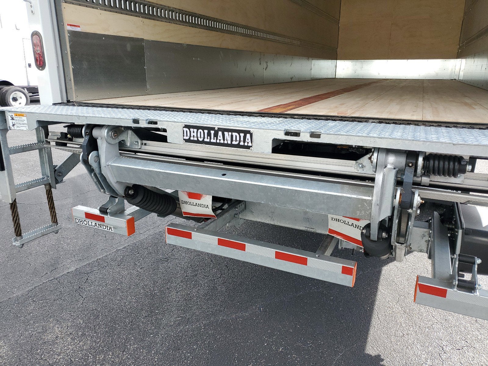 2024 Chevrolet Low Cab Forward 7500 XD Base