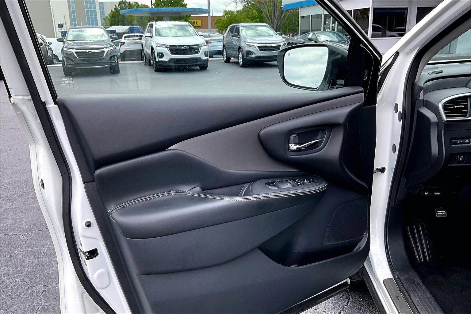 2023 Nissan Murano SV