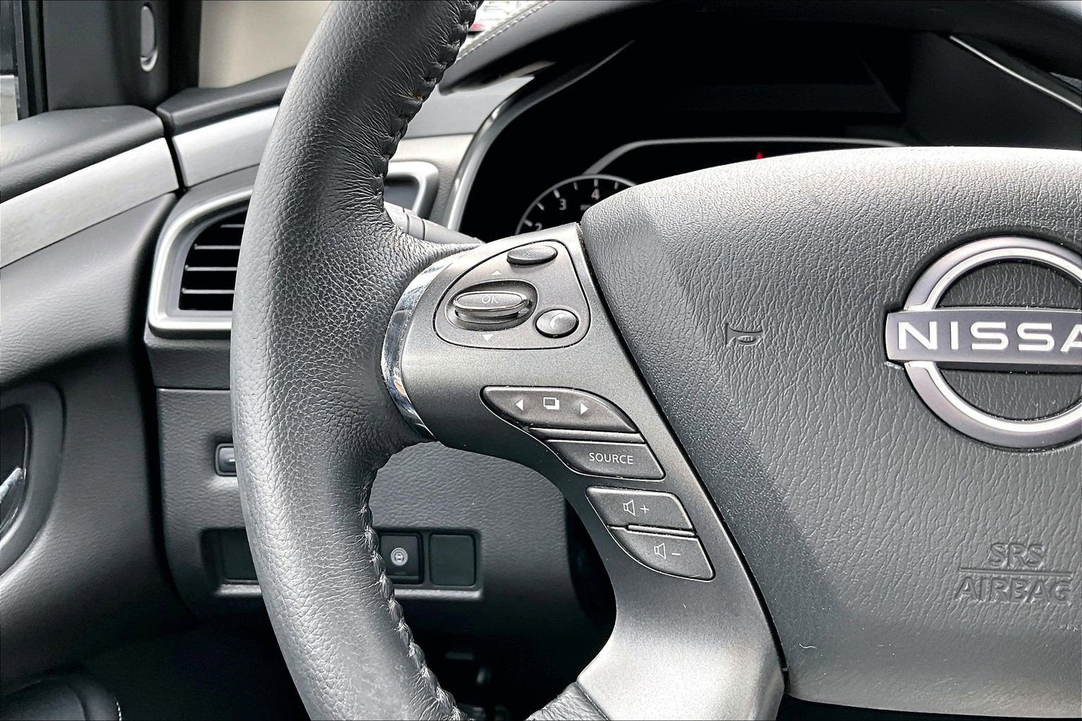 2023 Nissan Murano SV