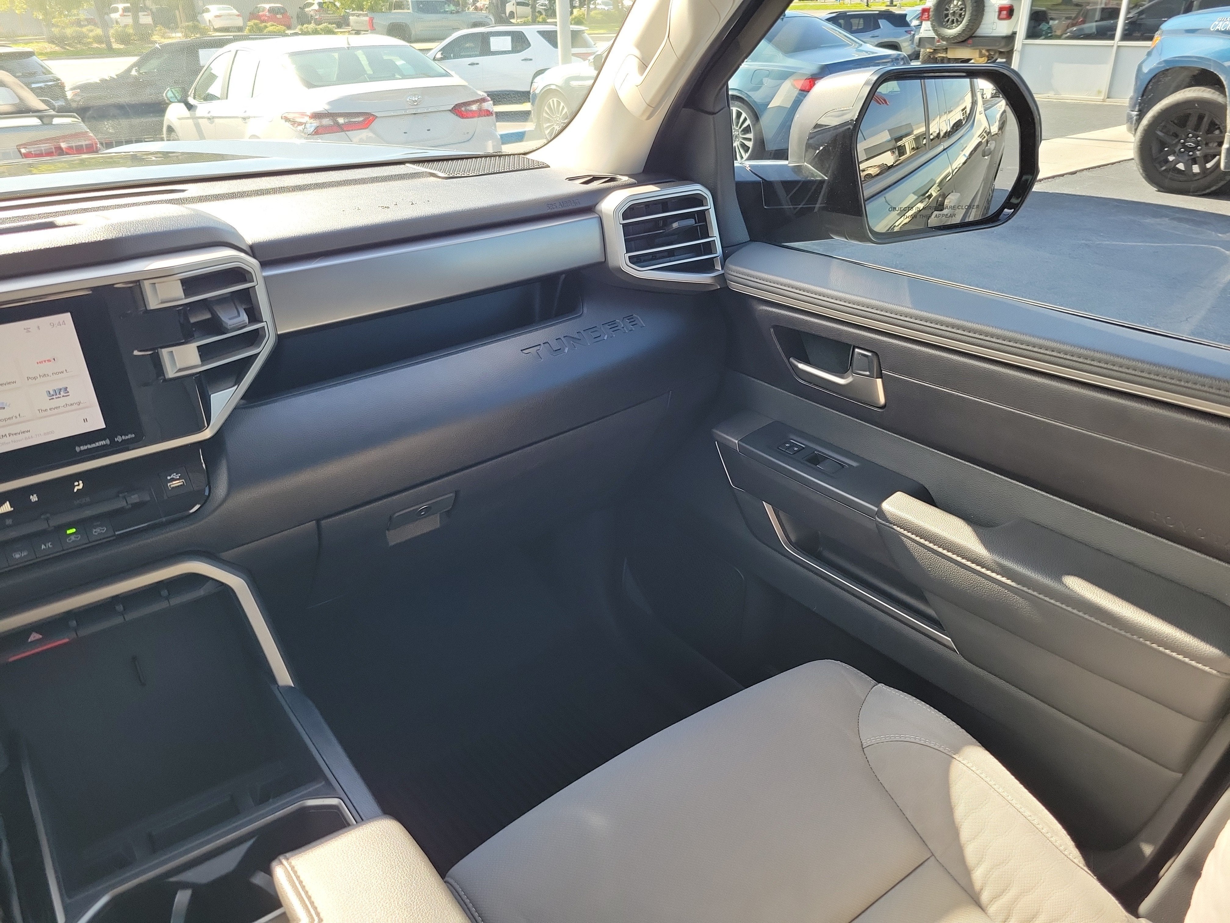 2024 Toyota Tundra 4WD SR5