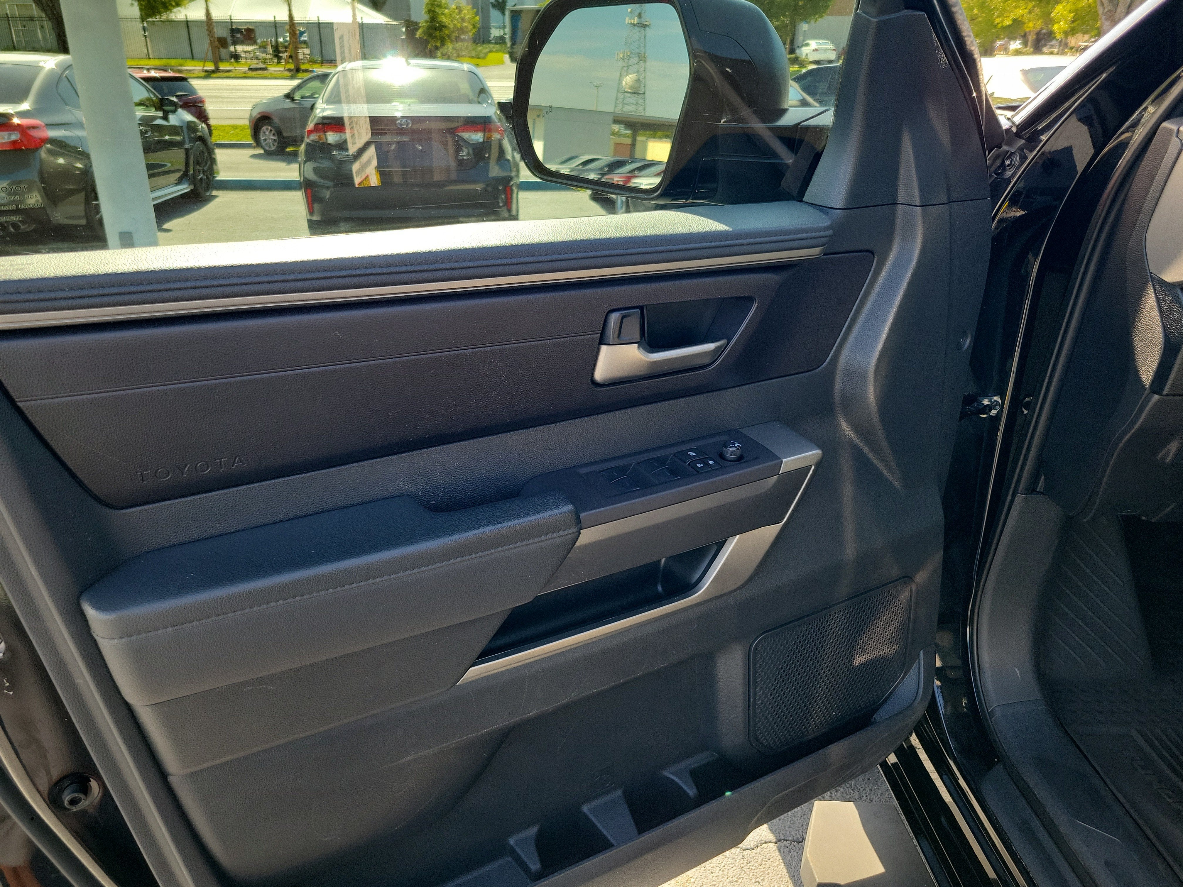 2024 Toyota Tundra 4WD SR5