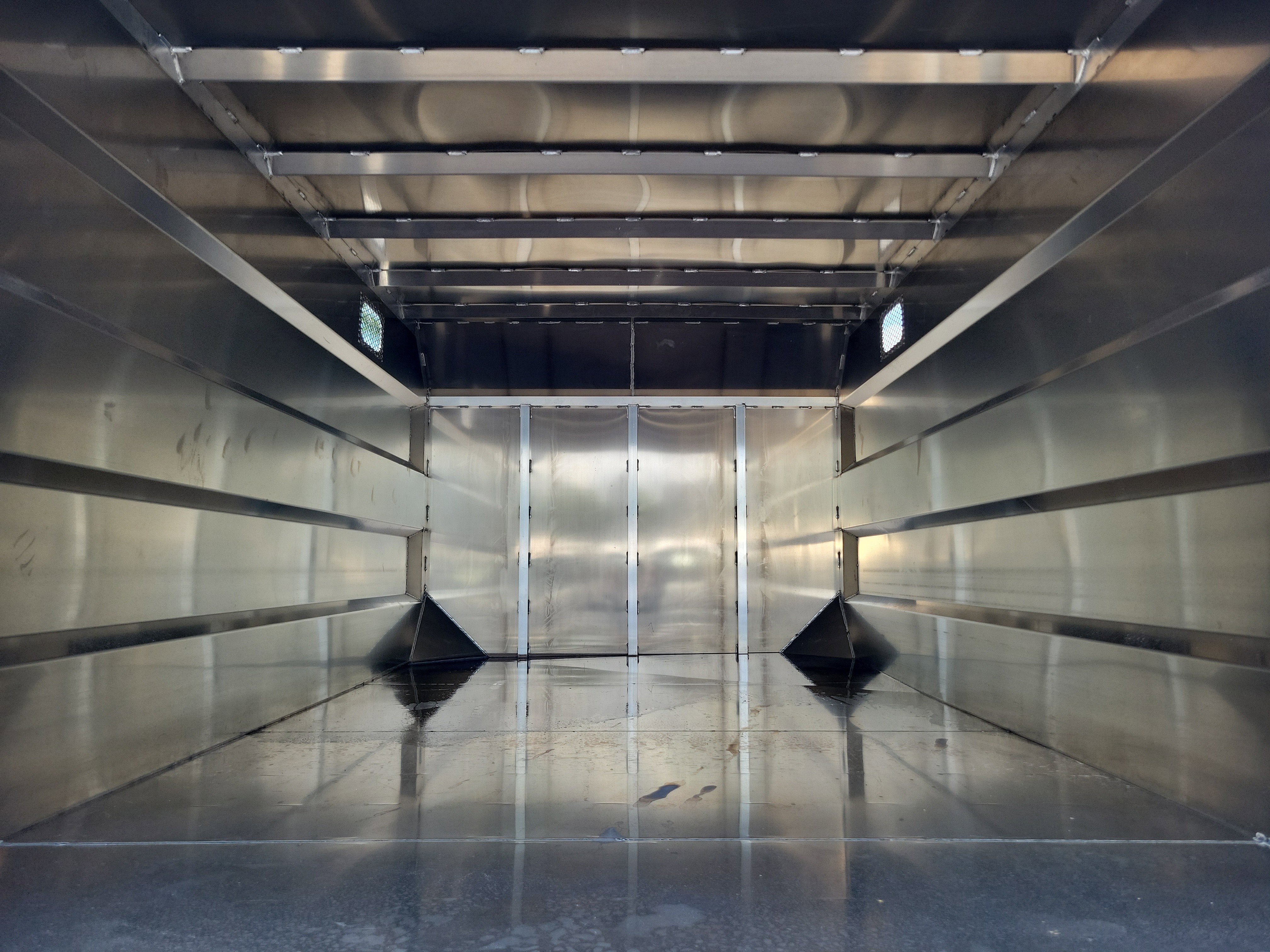 2024 Chevrolet Low Cab Forward 5500 XD Base