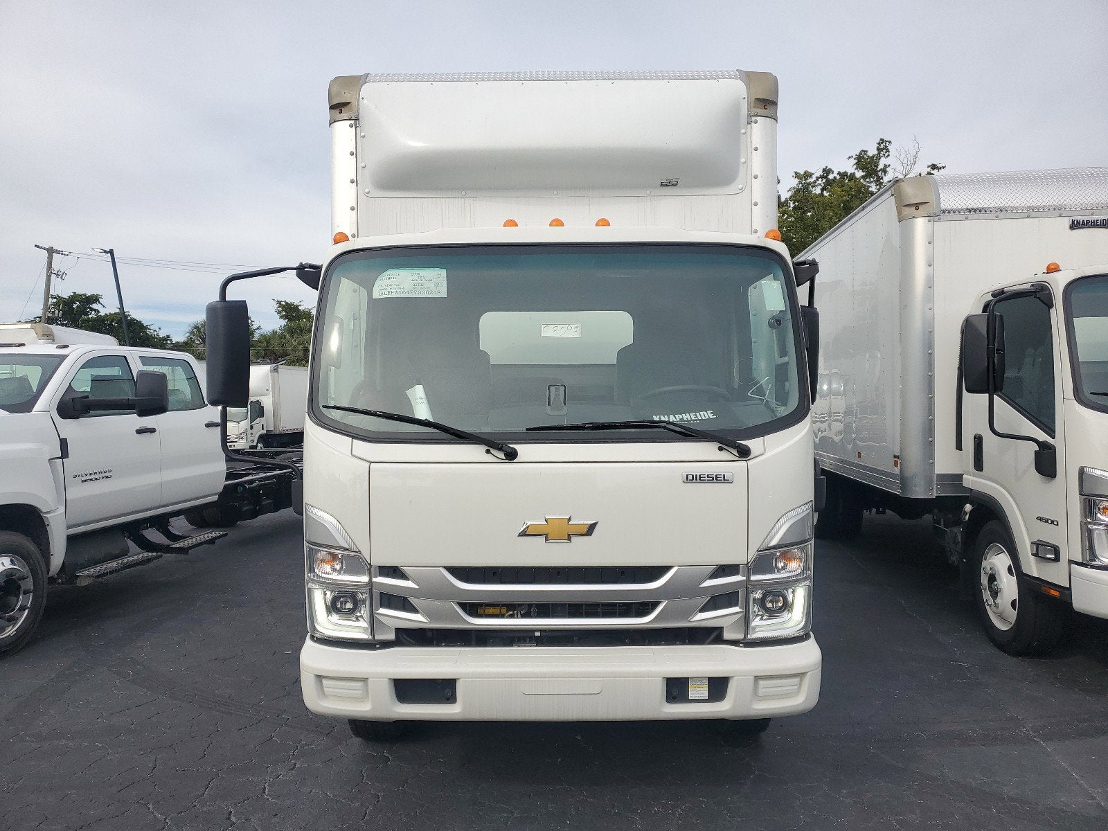 2023 Chevrolet Low Cab Forward 5500 XD Base