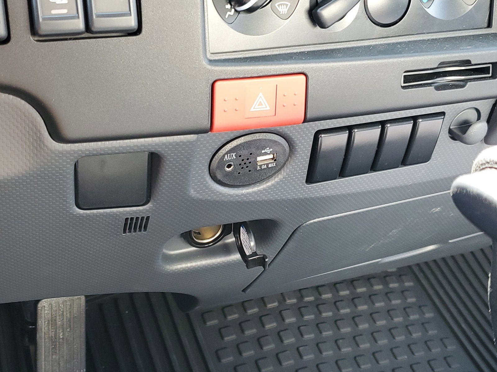 2023 Chevrolet Low Cab Forward 5500 XD Base