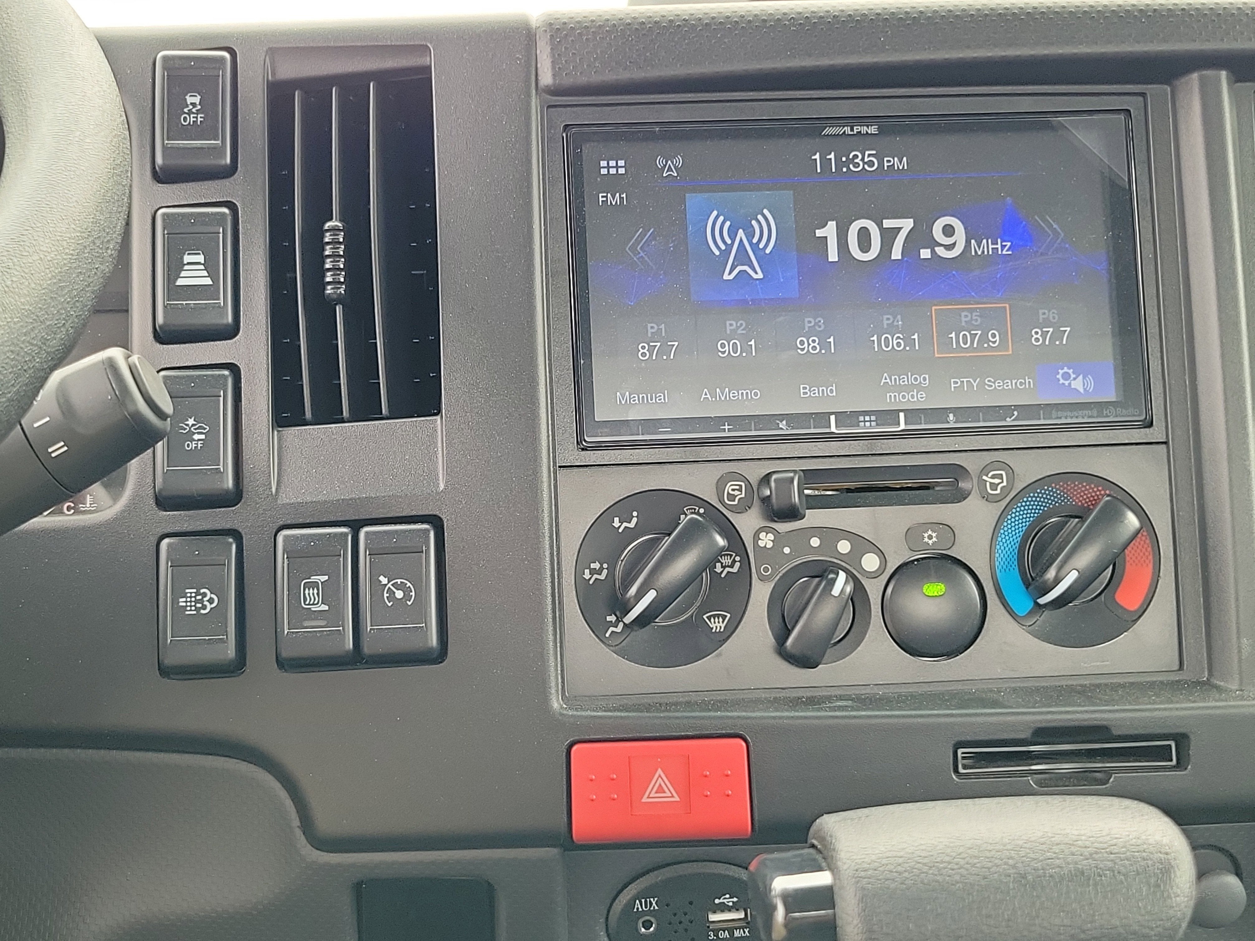 2024 Chevrolet Low Cab Forward 5500 HD Base