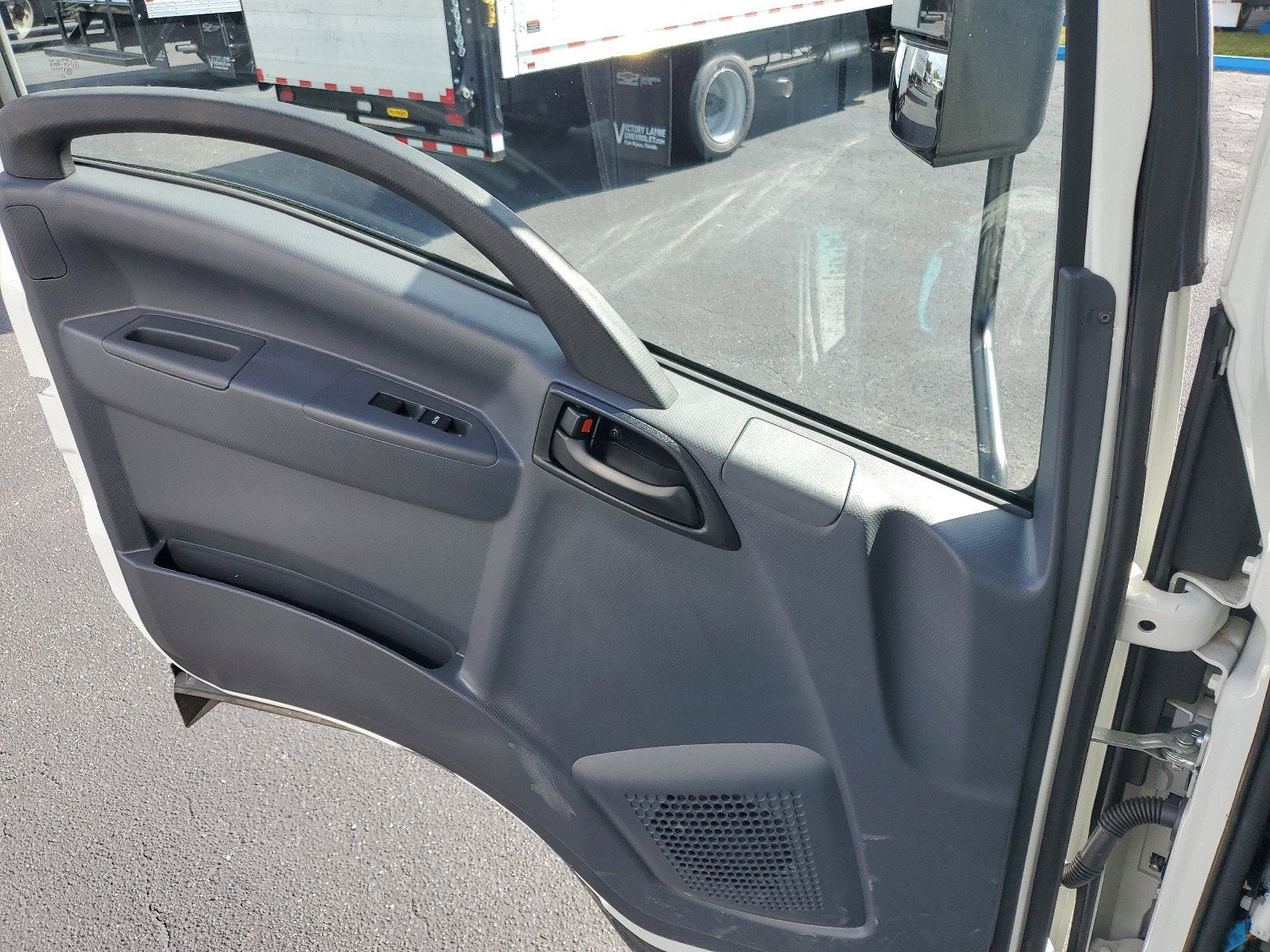 2023 Chevrolet Low Cab Forward 5500 XD Base