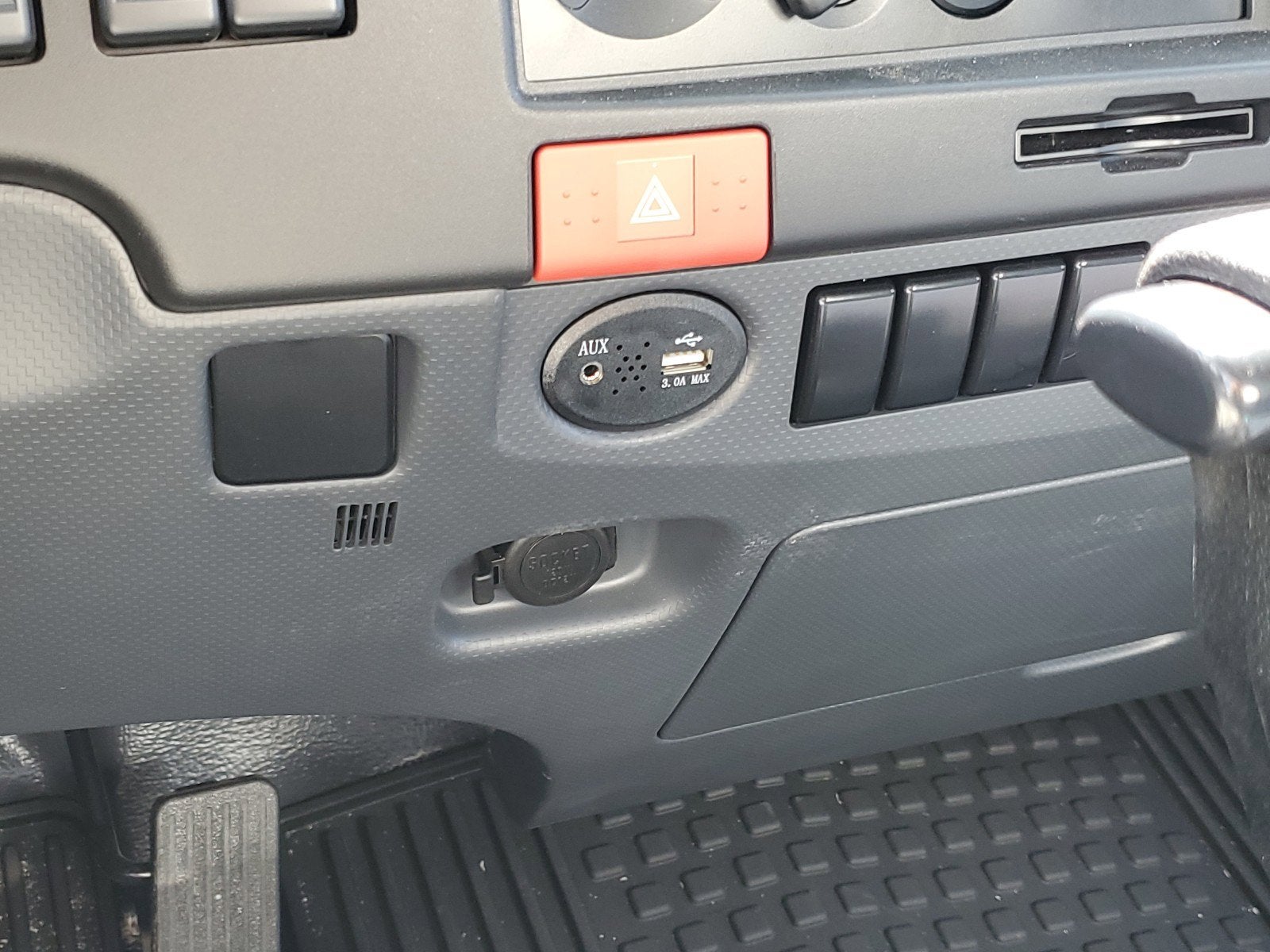 2023 Chevrolet Low Cab Forward 5500 XD Base