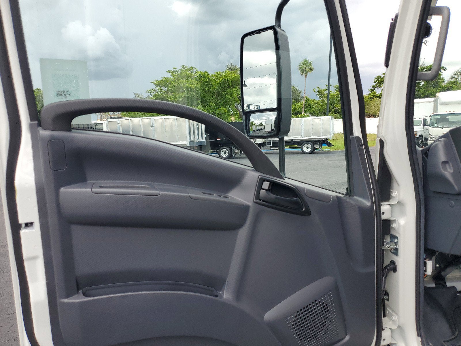 2023 Chevrolet Low Cab Forward 5500 XD Base